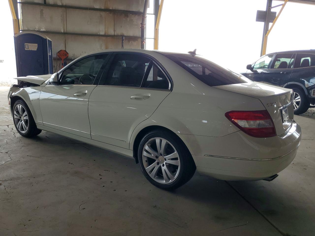 2008 Mercedes-benz C 300 White vin: WDDGF54X78F052435