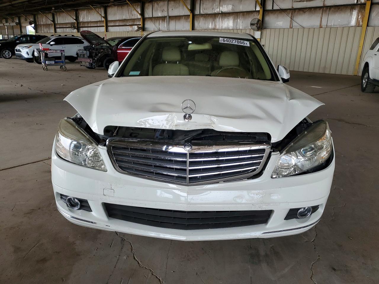 2008 Mercedes-benz C 300 White vin: WDDGF54X78F052435