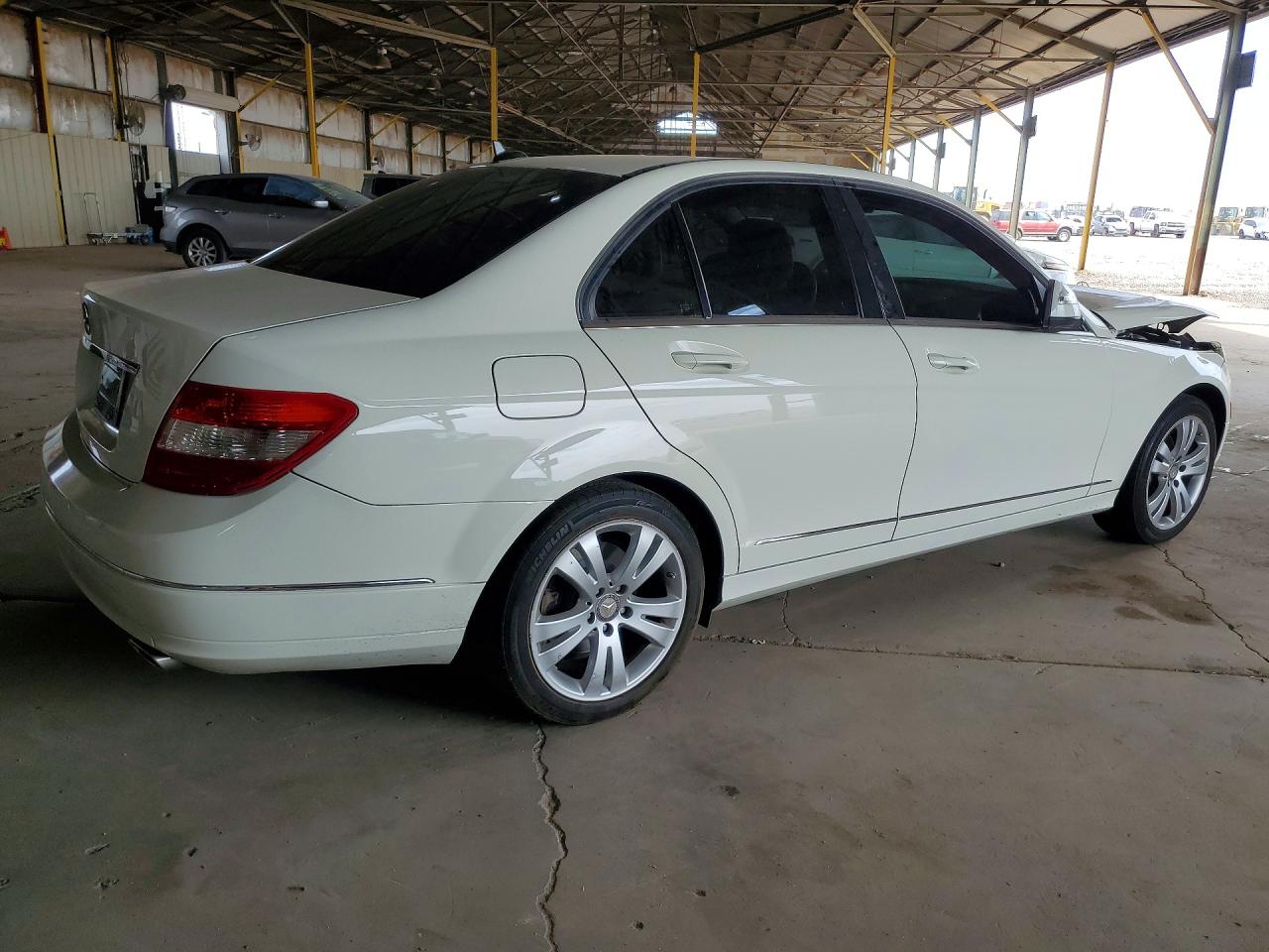 2008 Mercedes-benz C 300 White vin: WDDGF54X78F052435