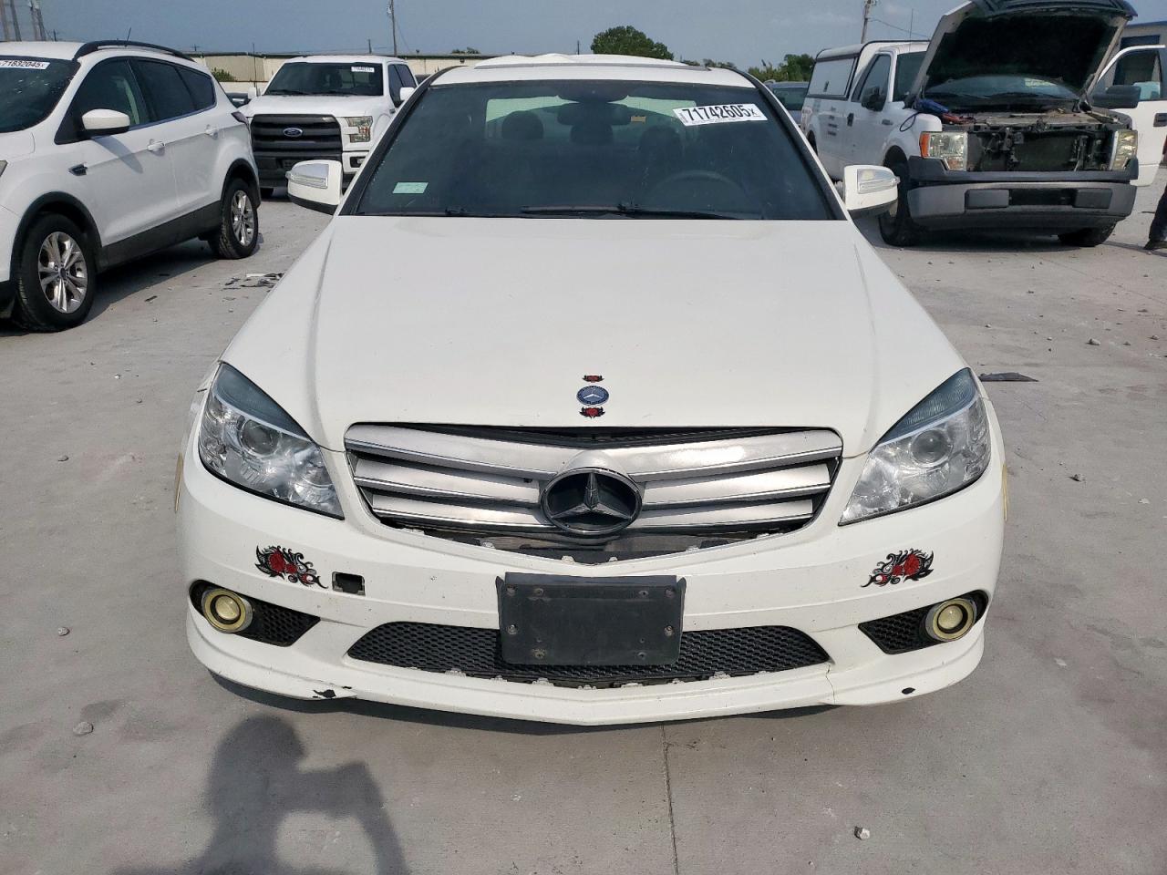 2009 Mercedes-benz C 300 Белый vin: WDDGF54X79R040916