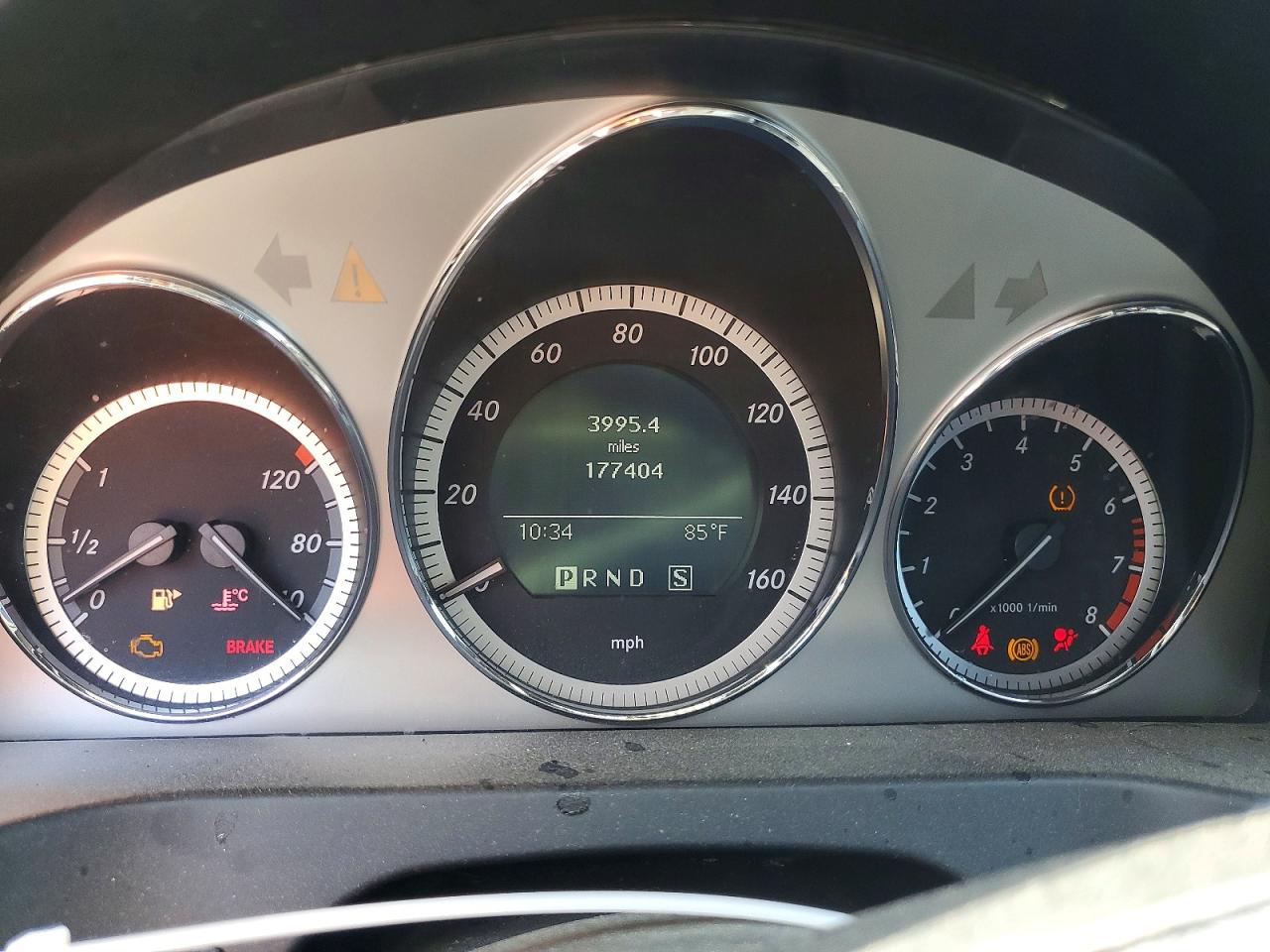 2009 Mercedes-benz C 300 Gray vin: WDDGF54X79R057571