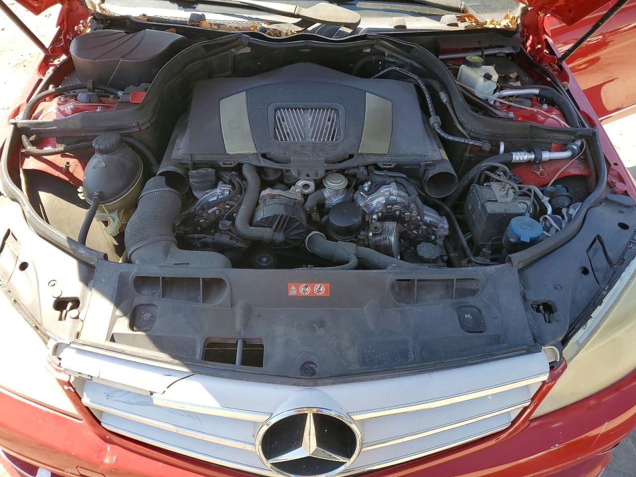 2009 Mercedes-benz C 300 Красный vin: WDDGF54X79R065105