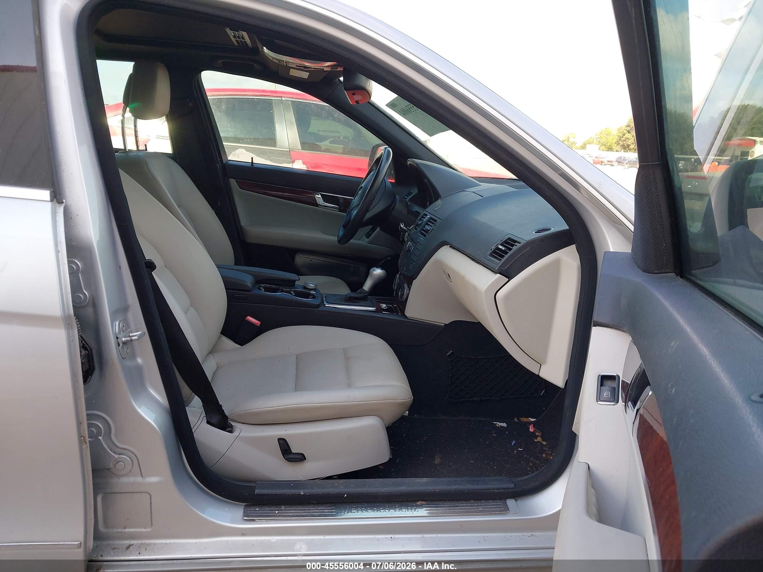 2009 Mercedes-benz C 300 Sport Silver vin: WDDGF54X79R074970