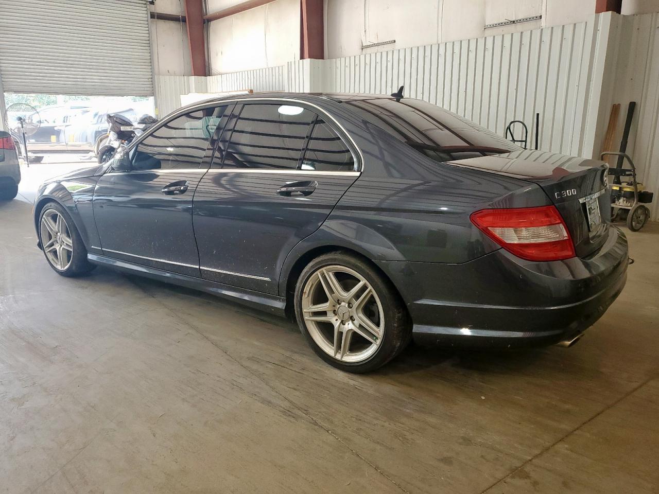 2009 Mercedes-benz C 300 Серый vin: WDDGF54X79R082776