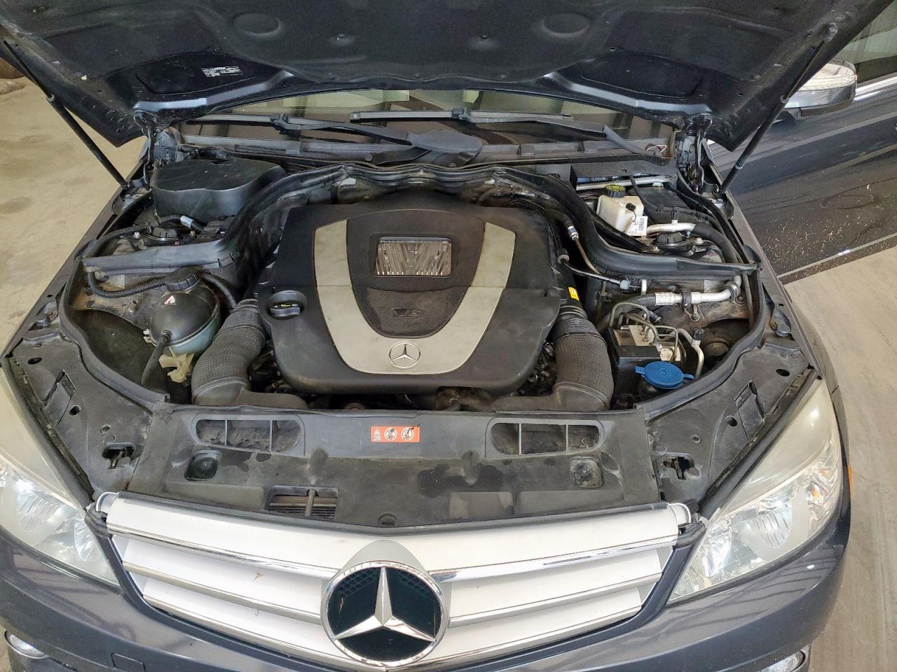 2009 Mercedes-benz C 300 Серый vin: WDDGF54X79R082776