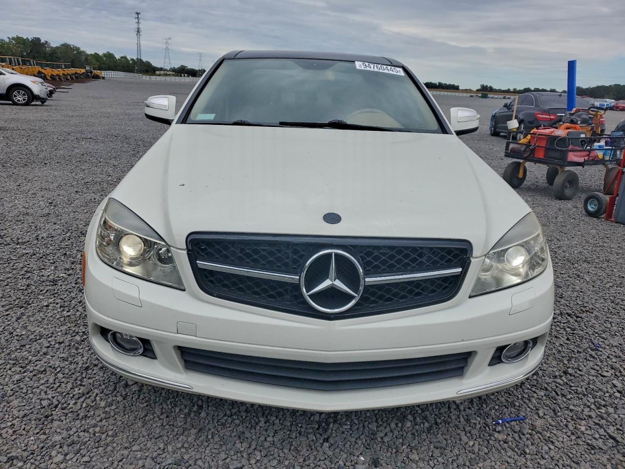 2008 Mercedes-benz C 300 White vin: WDDGF54X88F049138