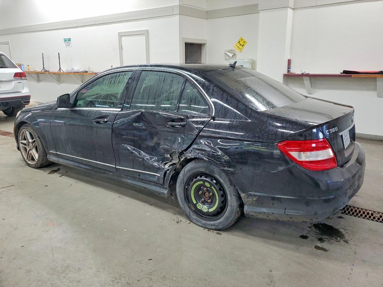 2008 Mercedes-benz C 300 Black vin: WDDGF54X88F083077