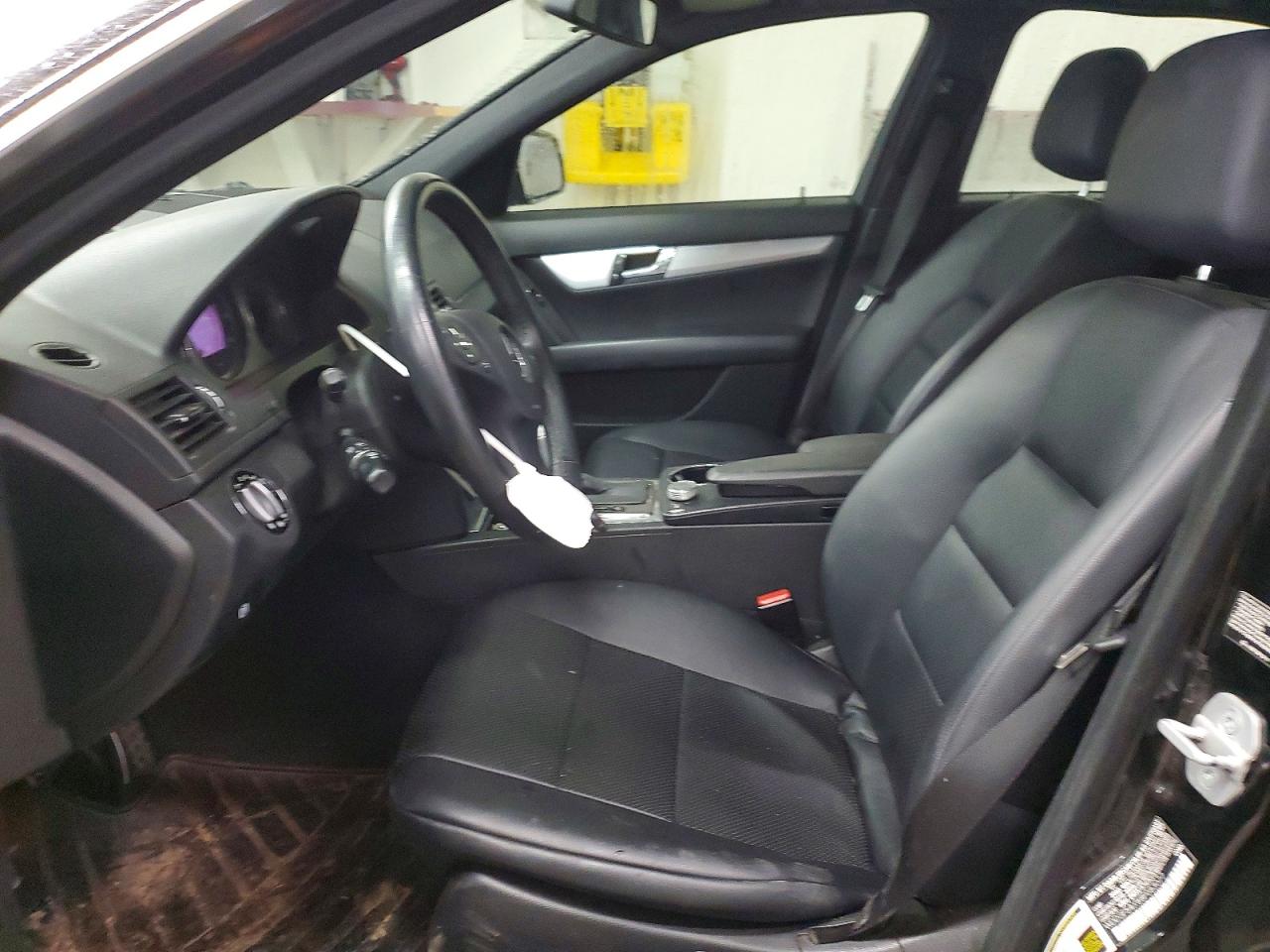 2008 Mercedes-benz C 300 Black vin: WDDGF54X88F083077