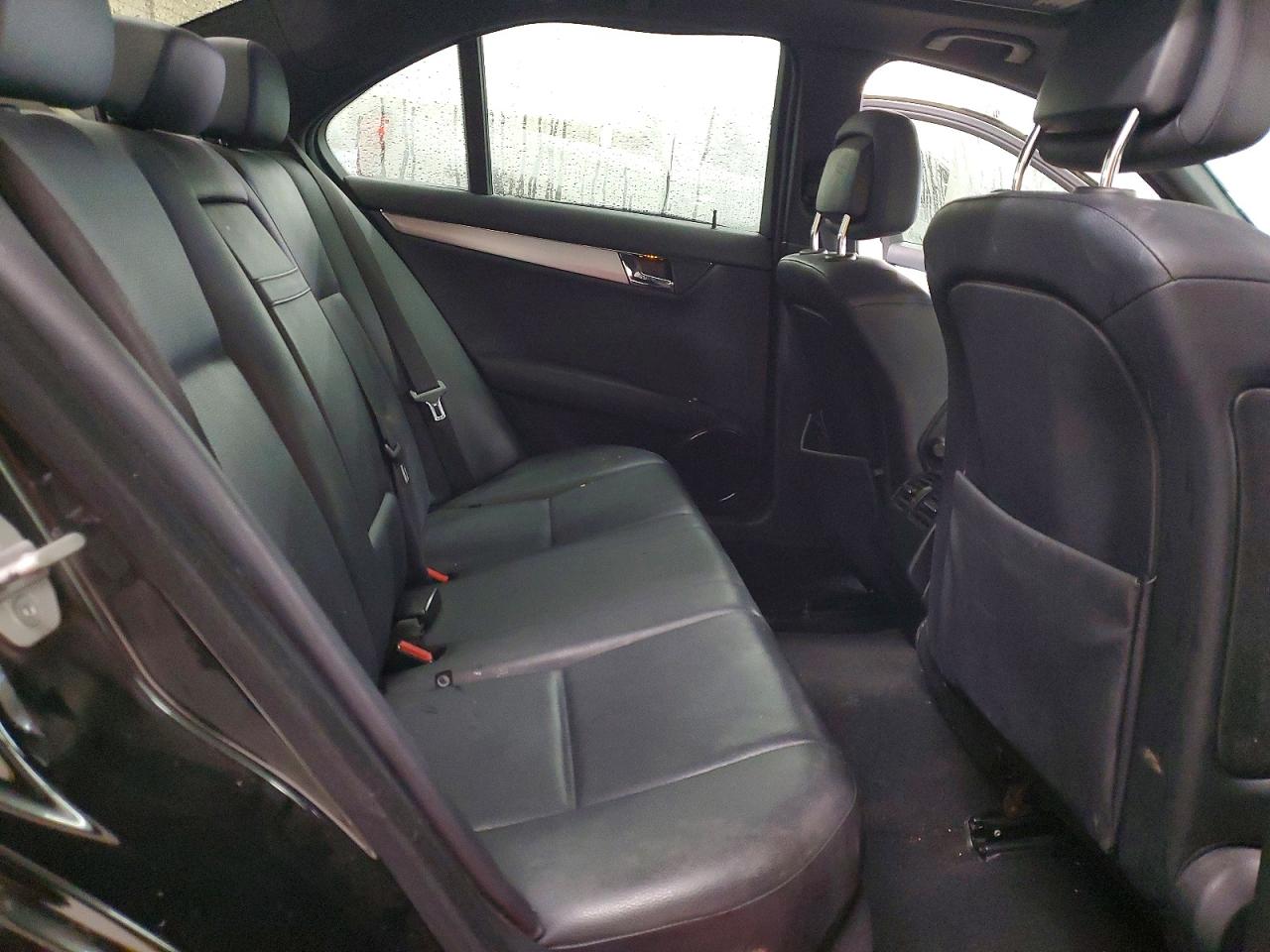 2008 Mercedes-benz C 300 Black vin: WDDGF54X88F083077