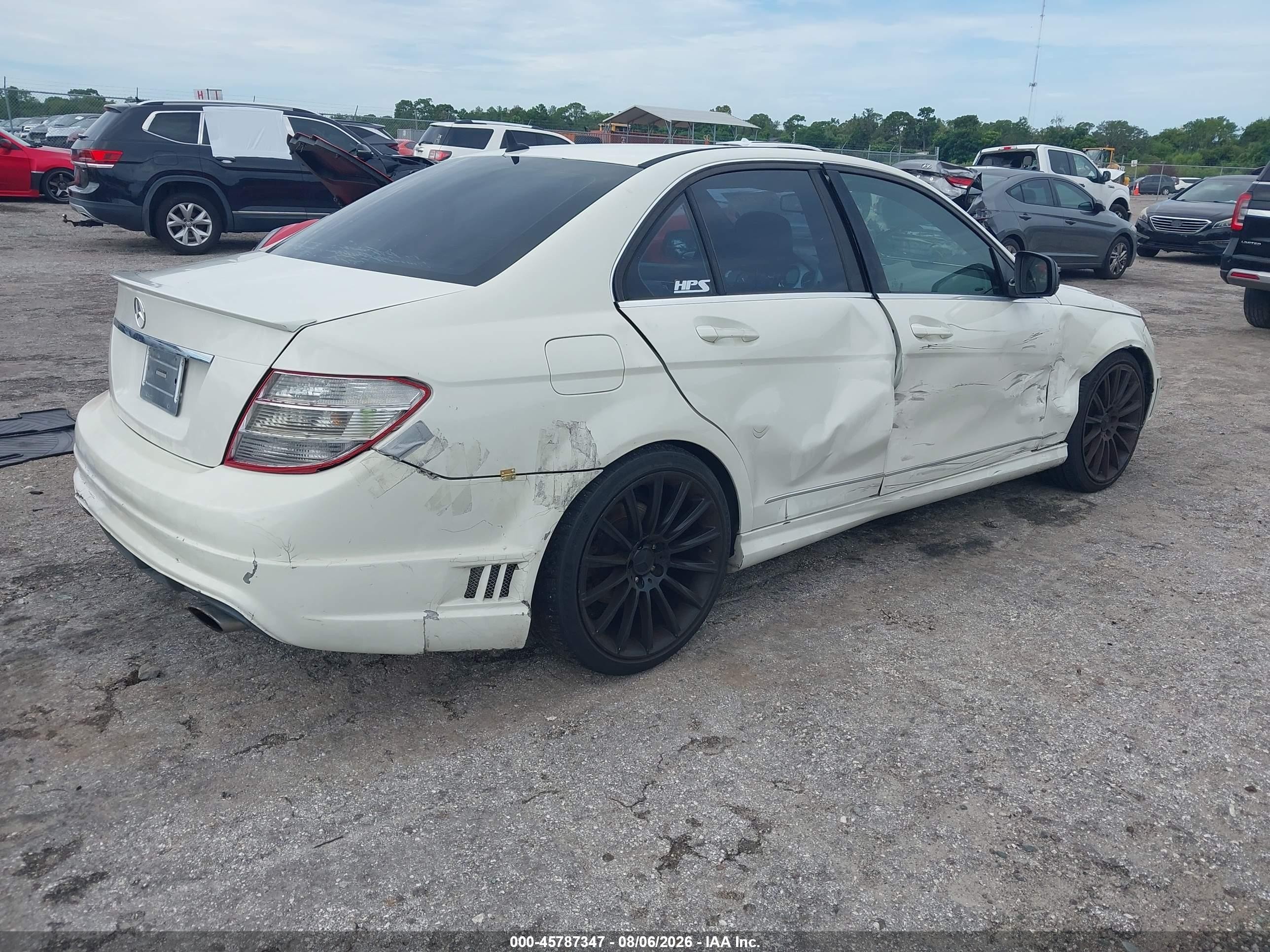 2008 Mercedes-benz C 300 Luxury/sport White vin: WDDGF54X88F183325