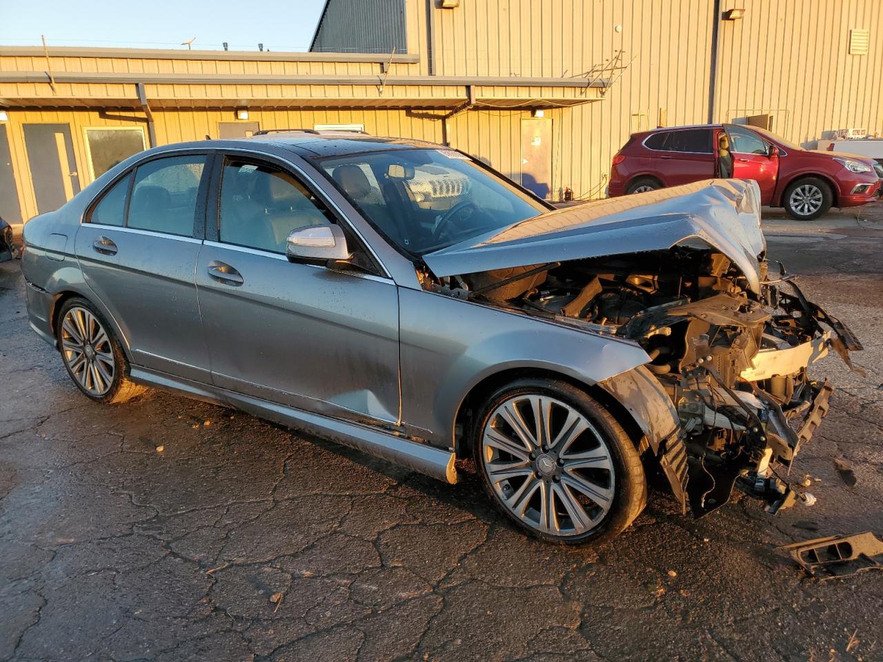 2008 Mercedes-benz C 300 Серебряный vin: WDDGF54X88R015988