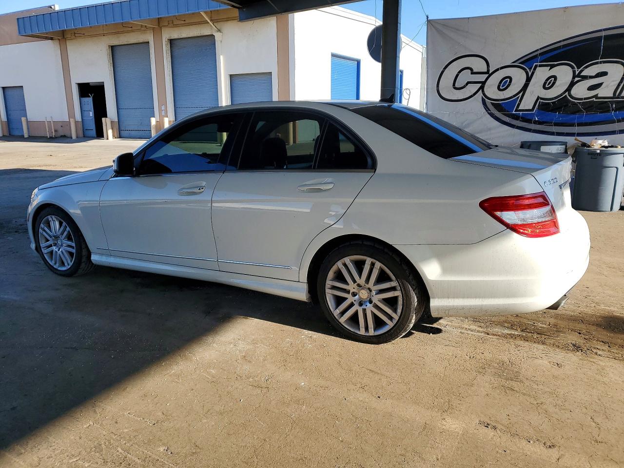 2008 Mercedes-benz C 300 White vin: WDDGF54X88R020205
