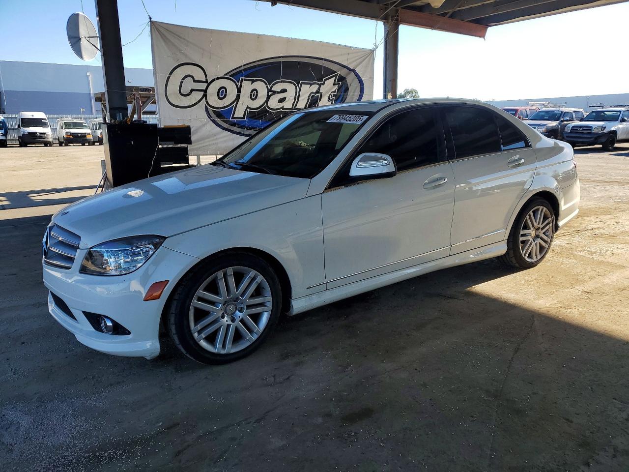 2008 Mercedes-benz C 300 White vin: WDDGF54X88R020205