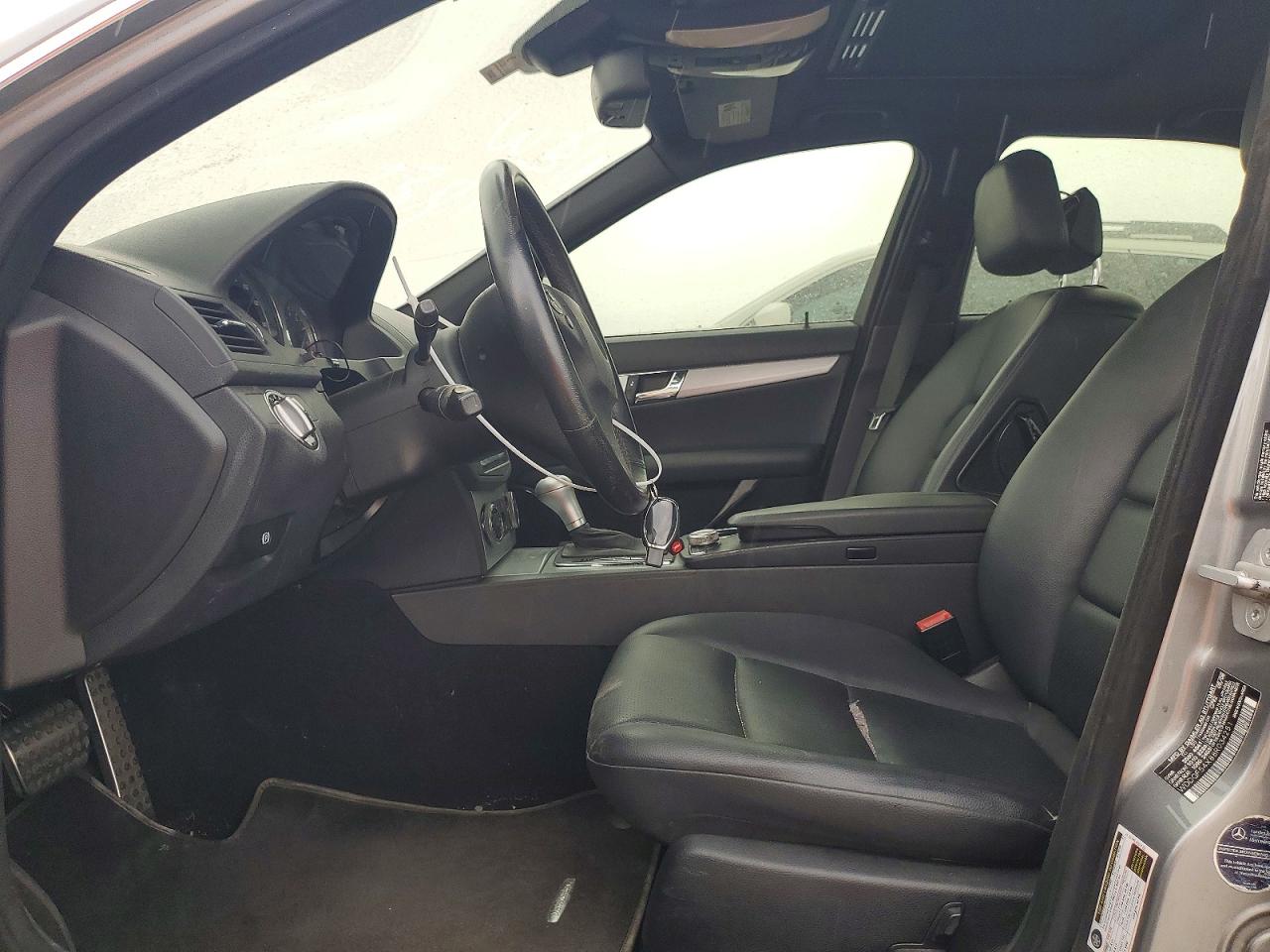 2008 Mercedes-benz C 300 Silver vin: WDDGF54X88R034251