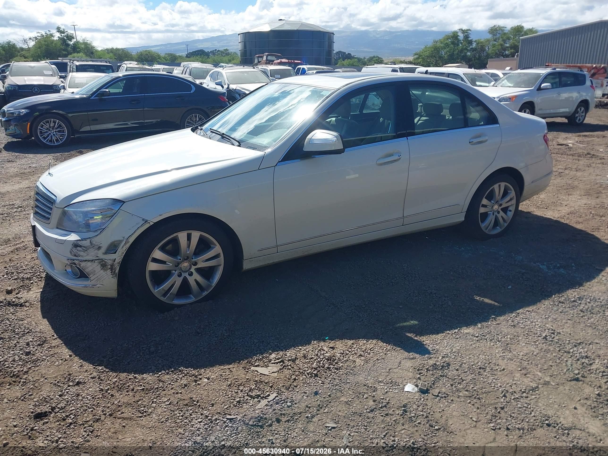 2009 Mercedes-benz C 300 Luxury/sport White vin: WDDGF54X89F218219