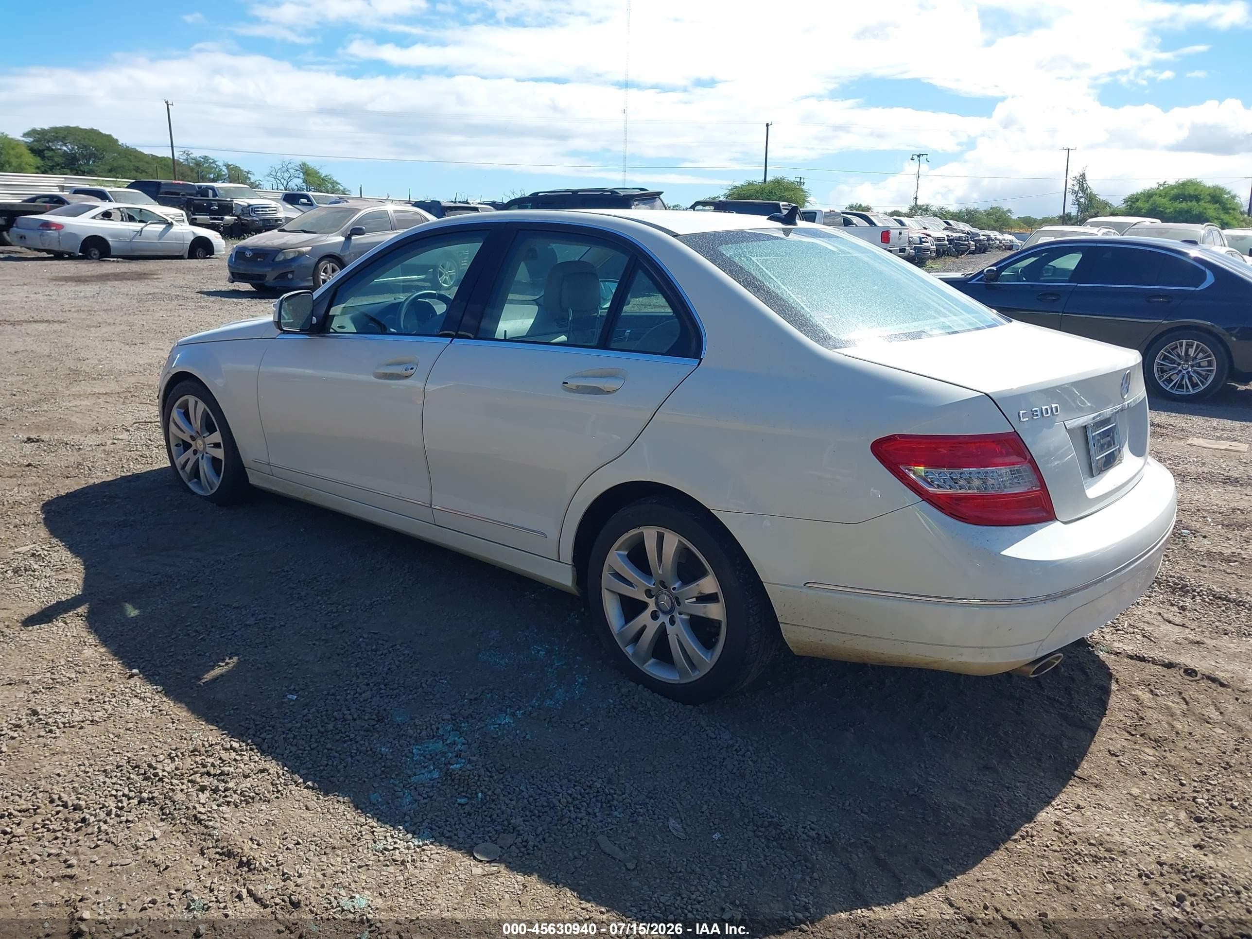 2009 Mercedes-benz C 300 Luxury/sport White vin: WDDGF54X89F218219