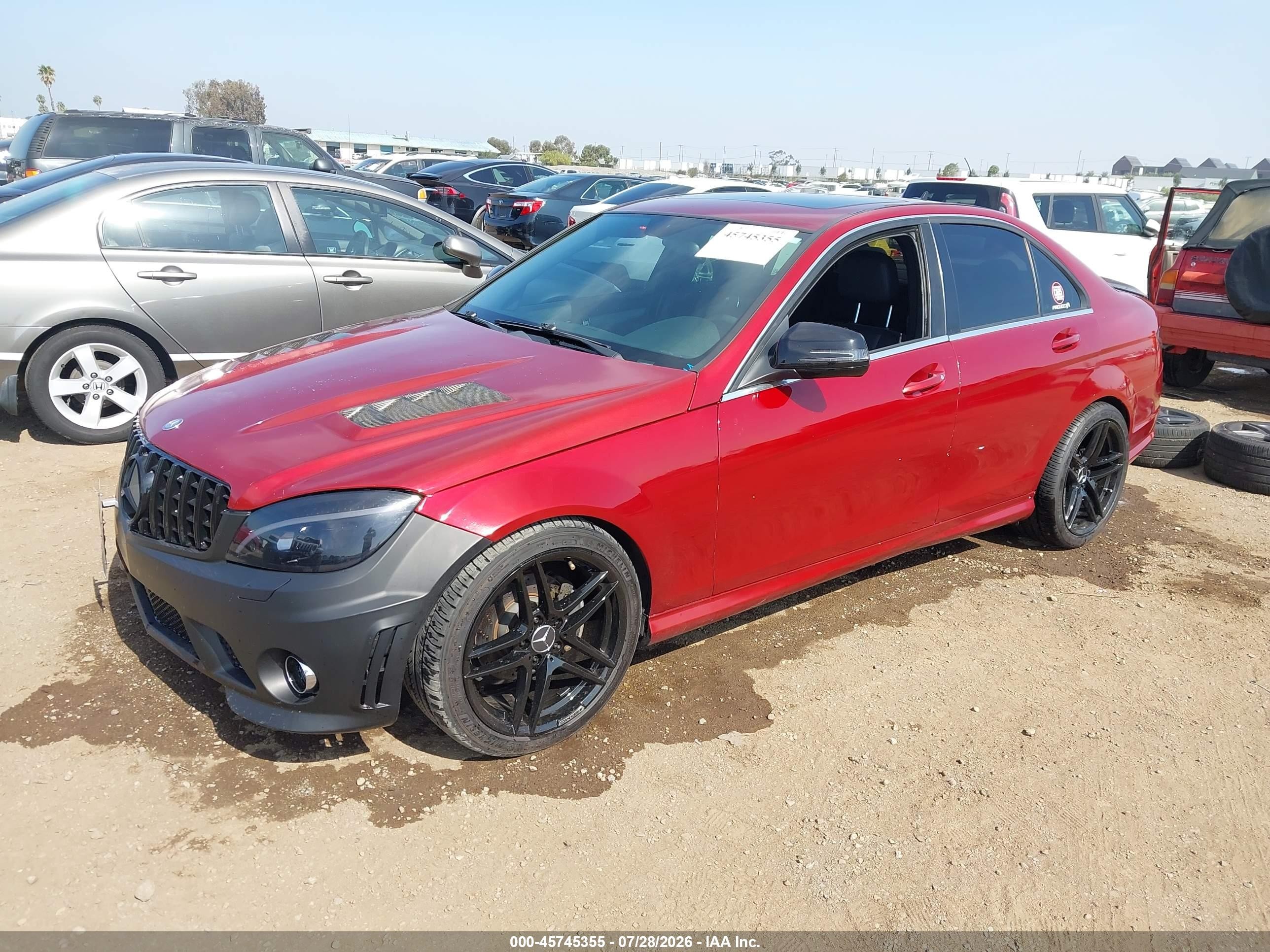2009 Mercedes-benz C 300 Luxury/sport Red vin: WDDGF54X89R049155
