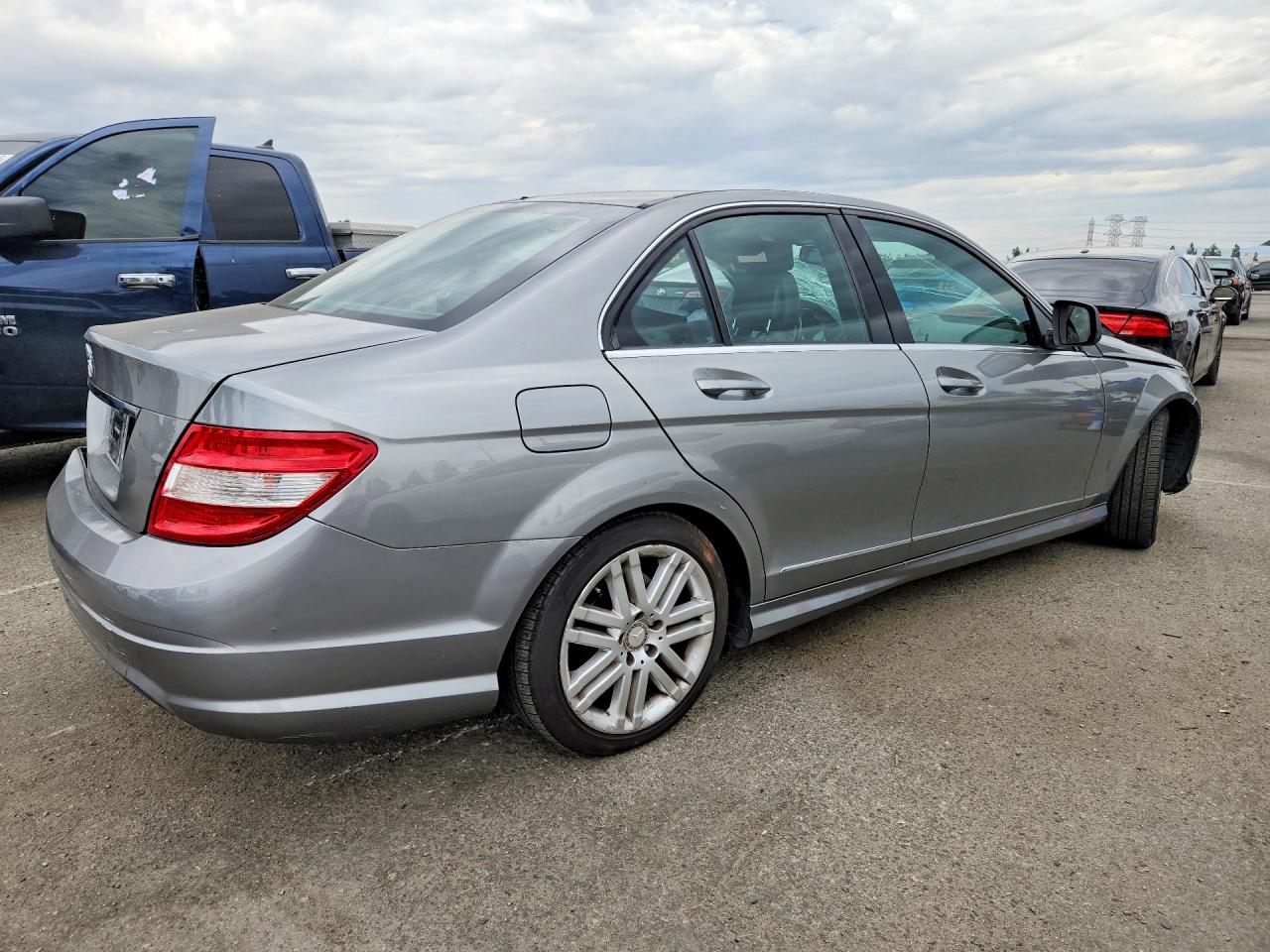 2009 Mercedes-benz C 300 Серебряный vin: WDDGF54X89R051343