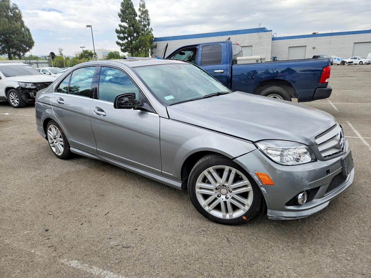 2009 Mercedes-benz C 300 Серебряный vin: WDDGF54X89R051343