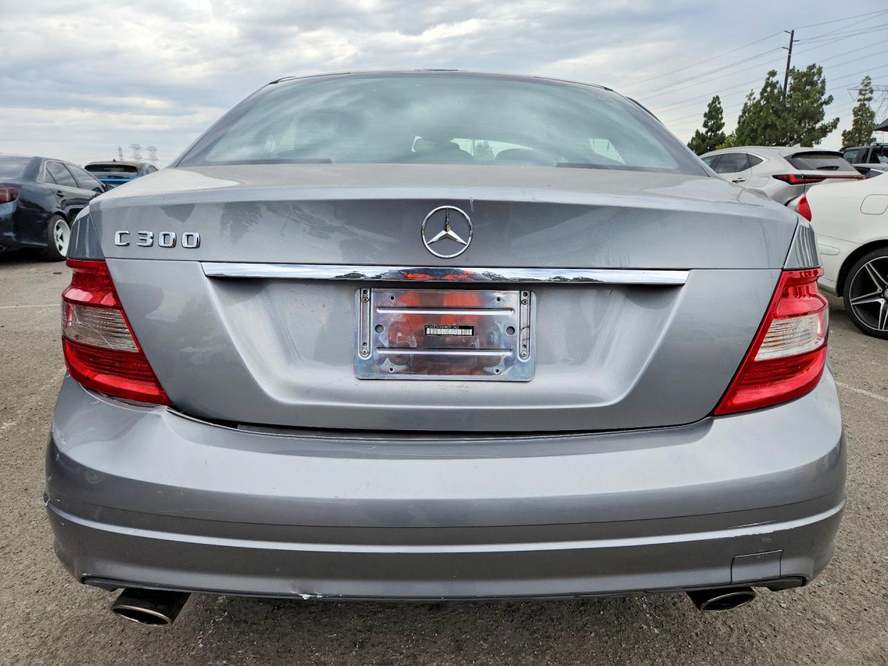 2009 Mercedes-benz C 300 Серебряный vin: WDDGF54X89R051343
