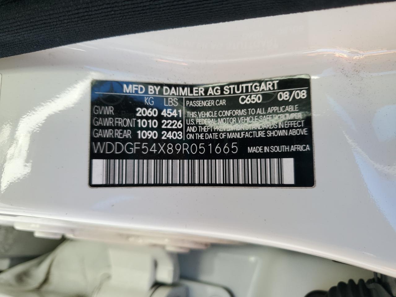 2009 Mercedes-benz C 300 White vin: WDDGF54X89R051665