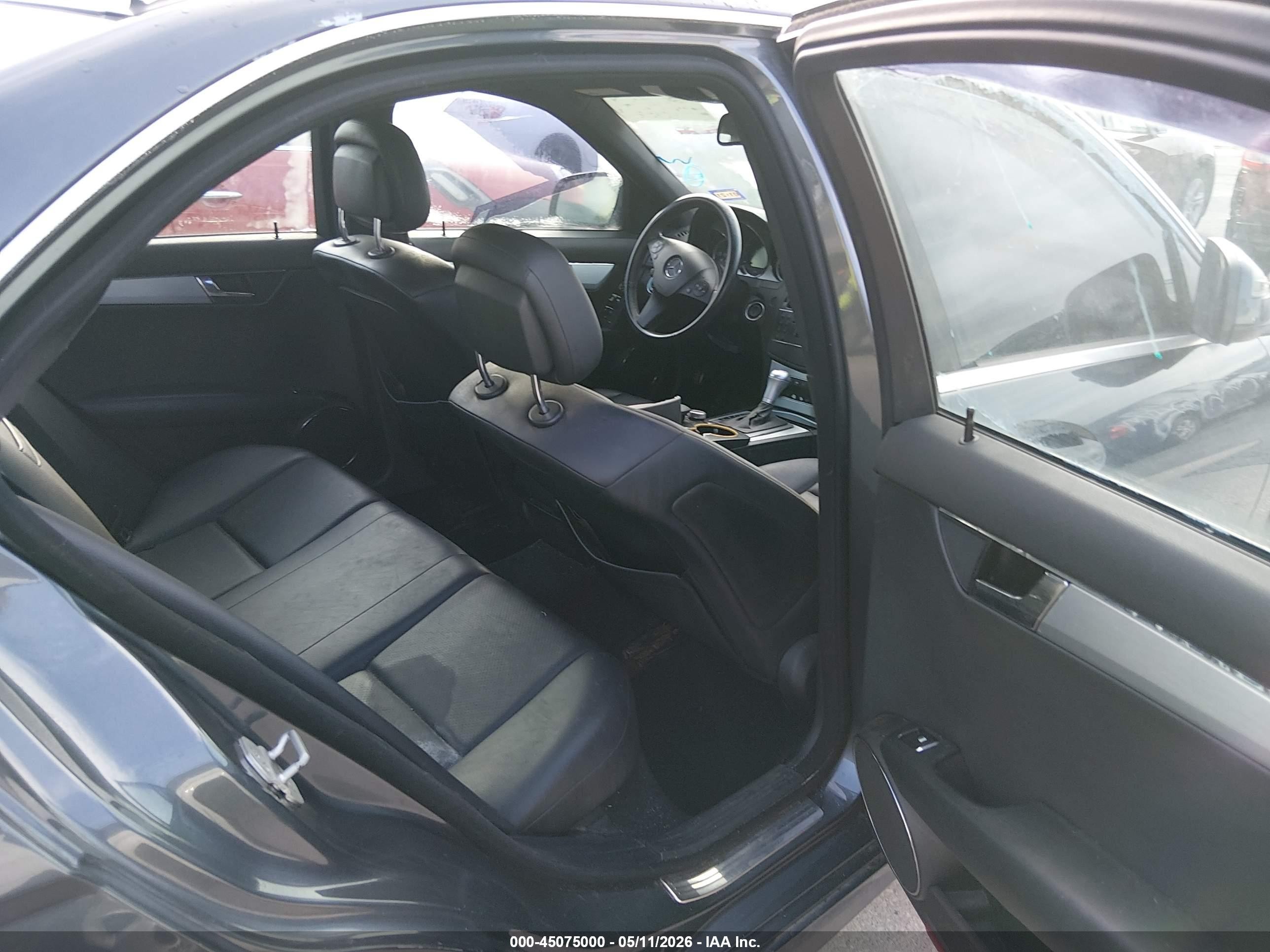 2009 Mercedes-benz C 300 Luxury/sport Blue vin: WDDGF54X89R053142