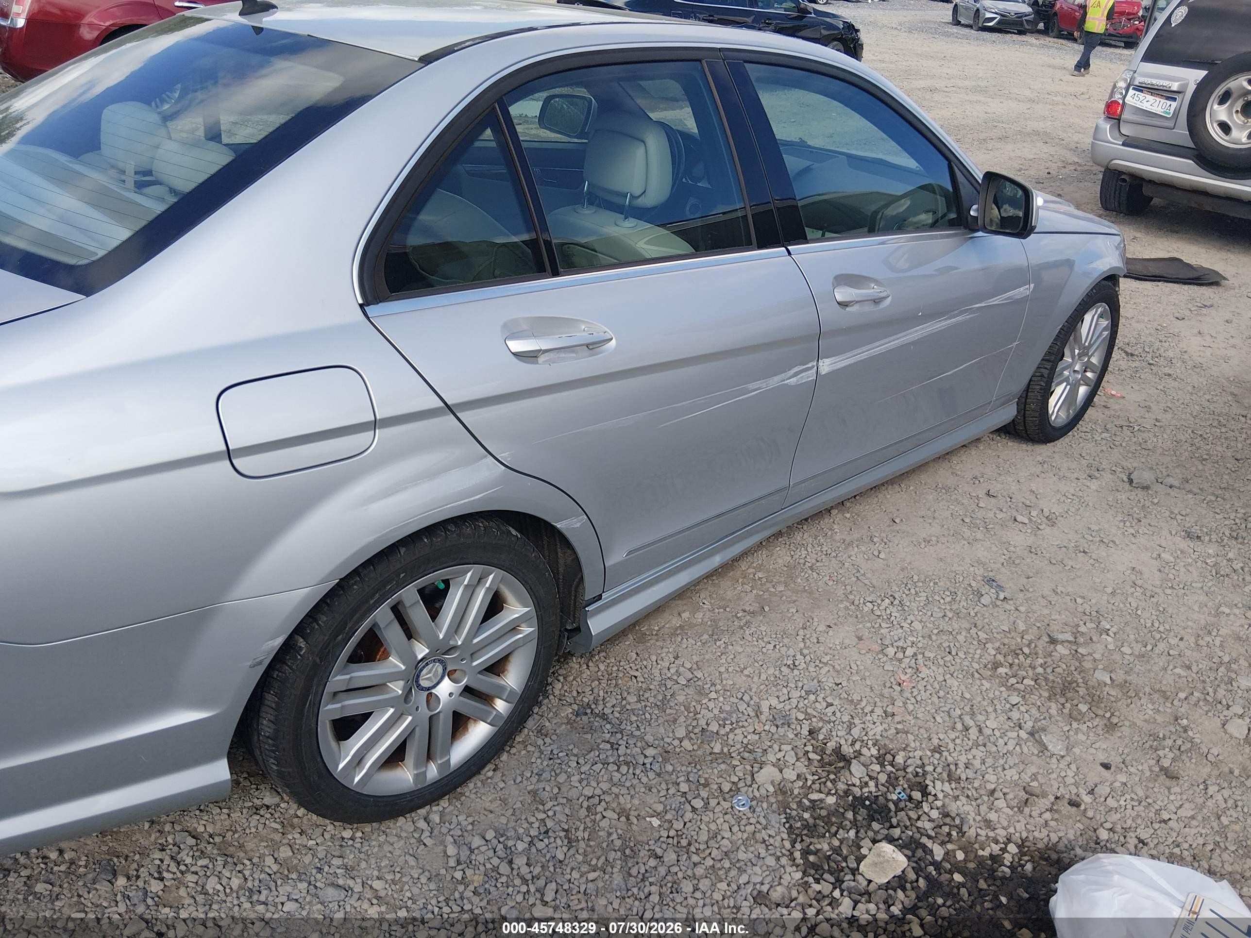 2009 Mercedes-benz C 300 Luxury/sport Silver vin: WDDGF54X89R079899