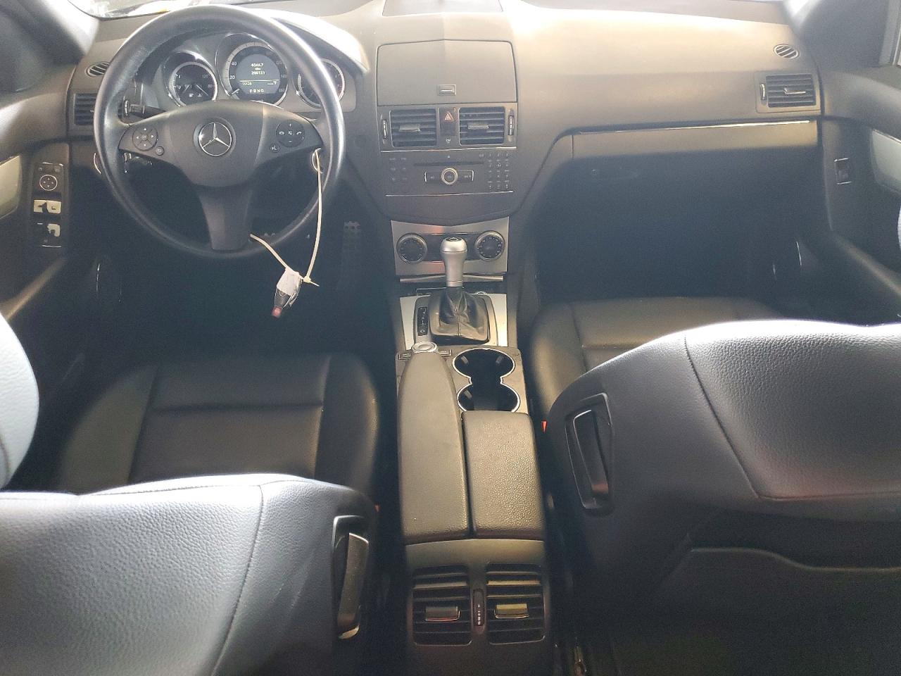 2009 Mercedes-benz C 300 Gray vin: WDDGF54X89R083211