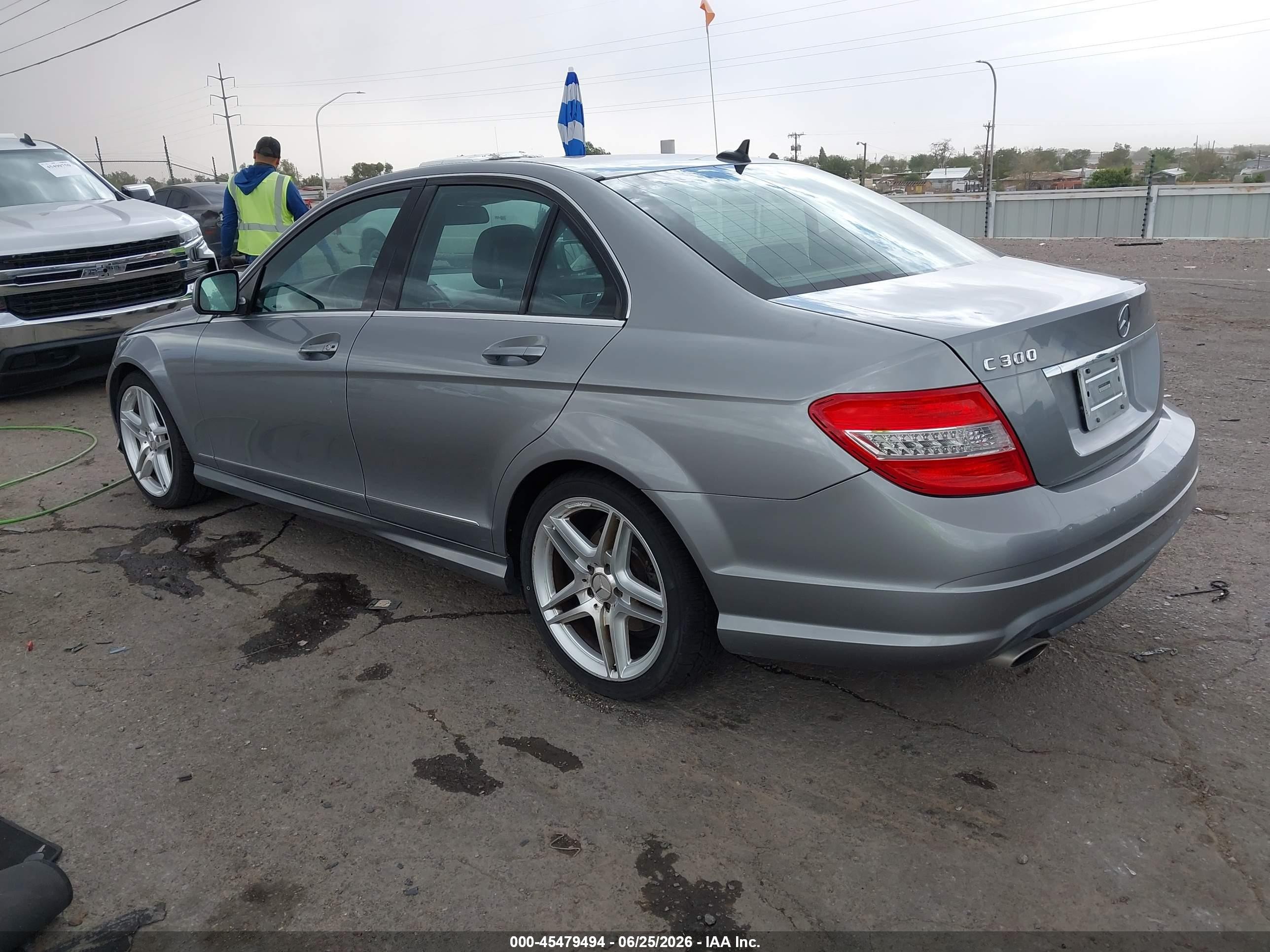 2008 Mercedes-benz C 300 Luxury/sport Silver vin: WDDGF54X98F017332