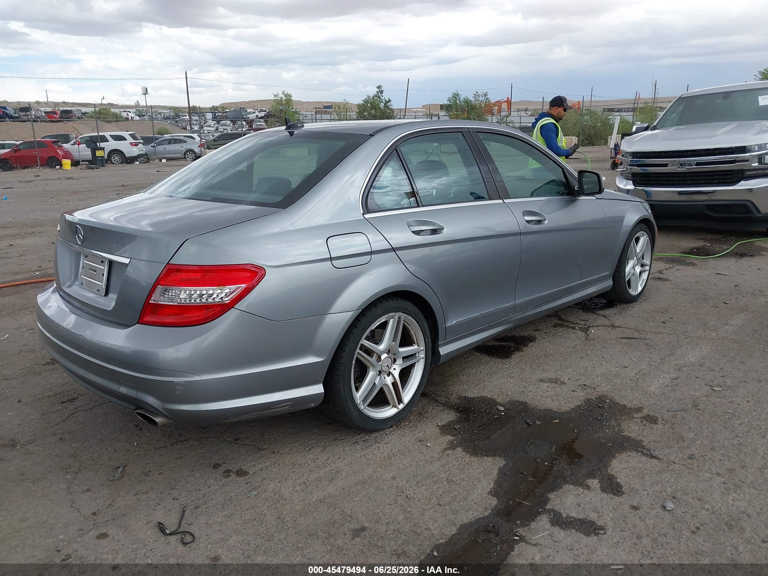 2008 Mercedes-benz C 300 Luxury/sport Silver vin: WDDGF54X98F017332