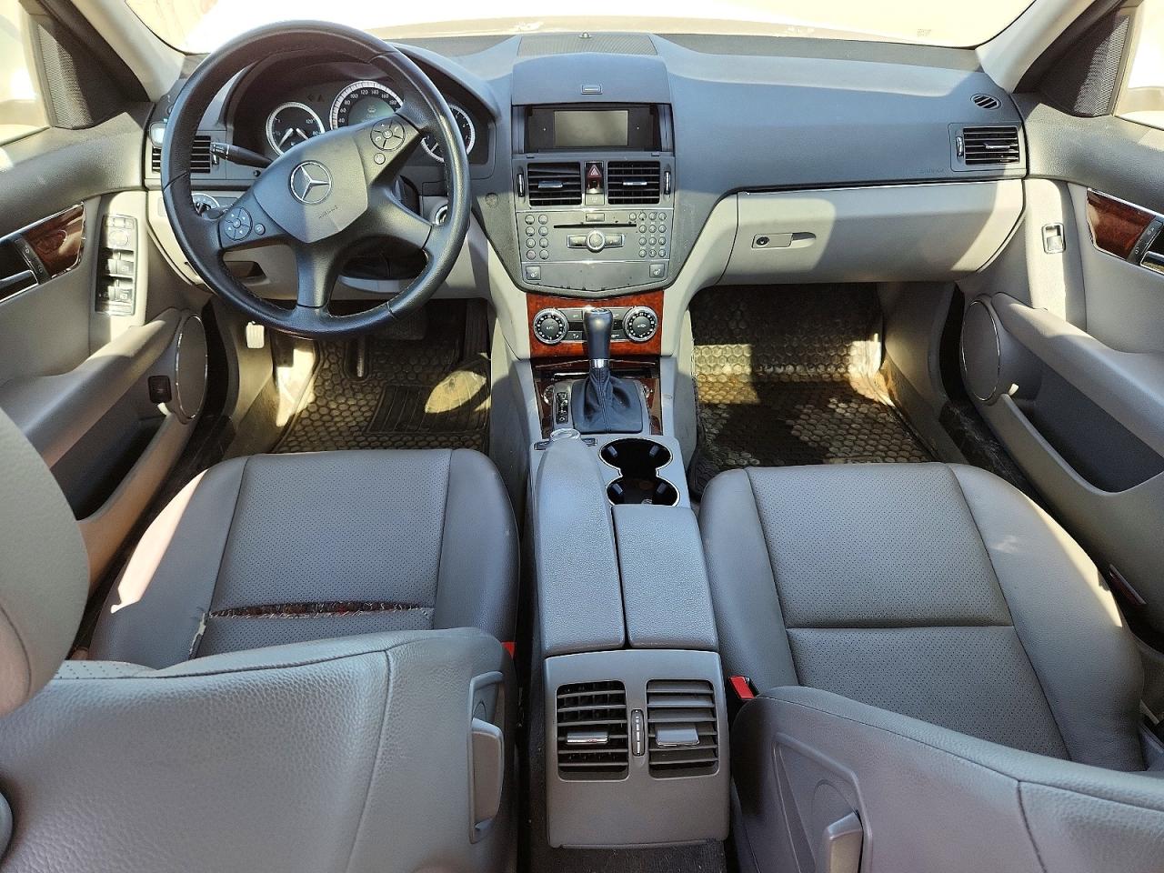 2008 Mercedes-benz C 300 Белый vin: WDDGF54X98F114238