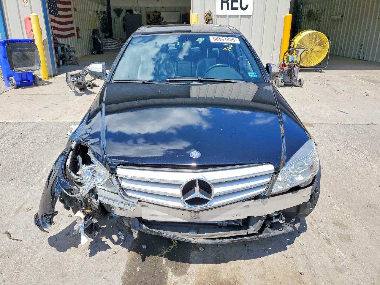 2008 Mercedes-benz C 300 Black vin: WDDGF54X98R013313
