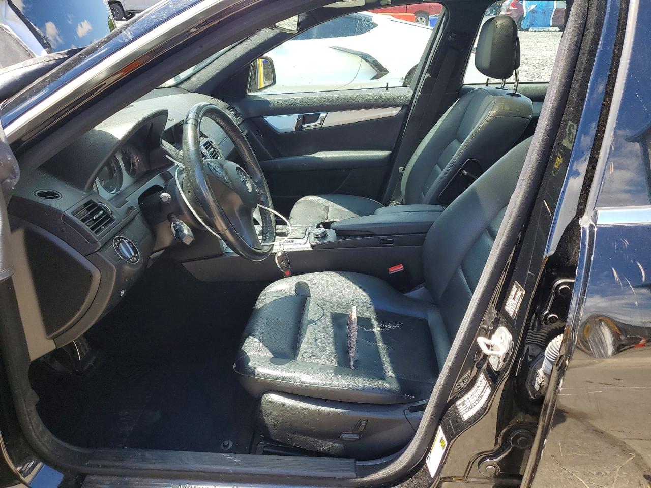 2008 Mercedes-benz C 300 Black vin: WDDGF54X98R013313
