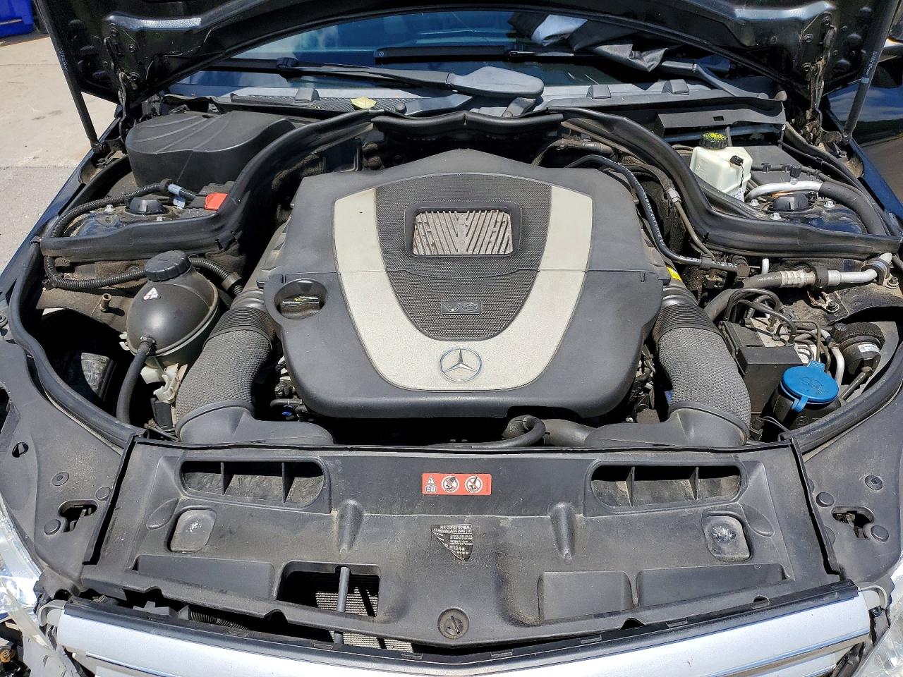 2008 Mercedes-benz C 300 Black vin: WDDGF54X98R013313