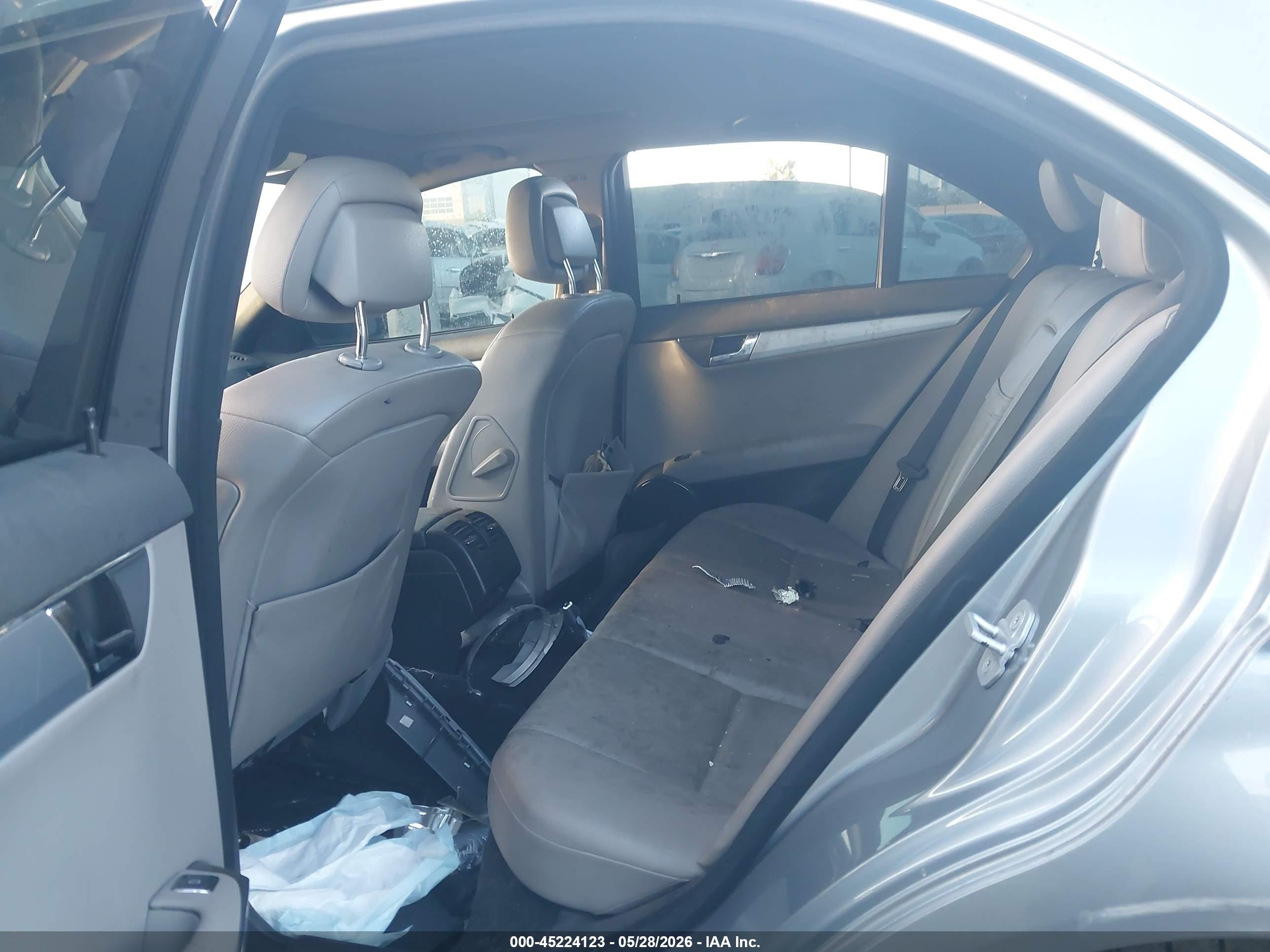 2008 Mercedes-benz C 300 Sport Silver vin: WDDGF54X98R020861