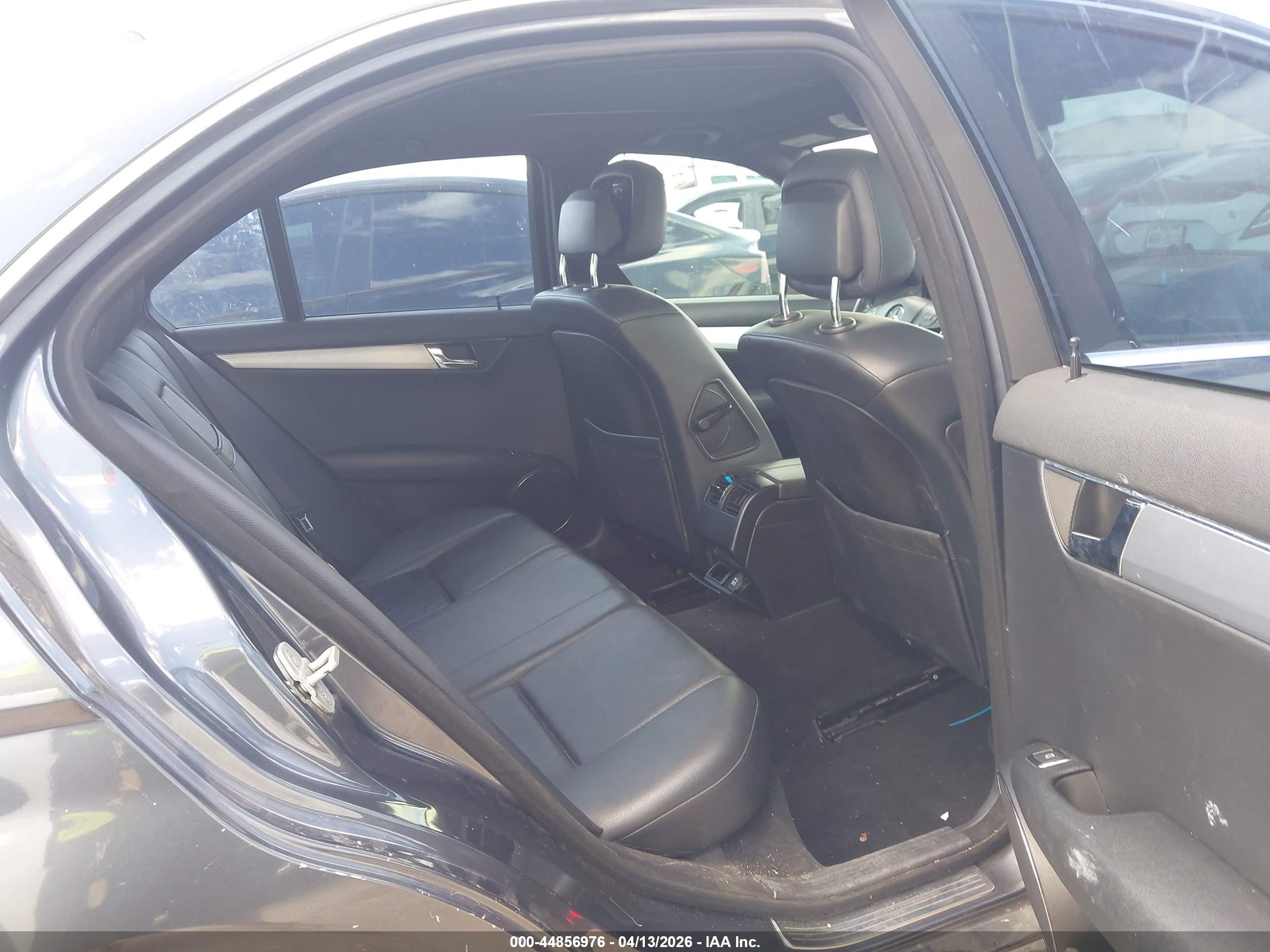 2008 Mercedes-benz C 300 Luxury/sport Черный vin: WDDGF54X98R035229