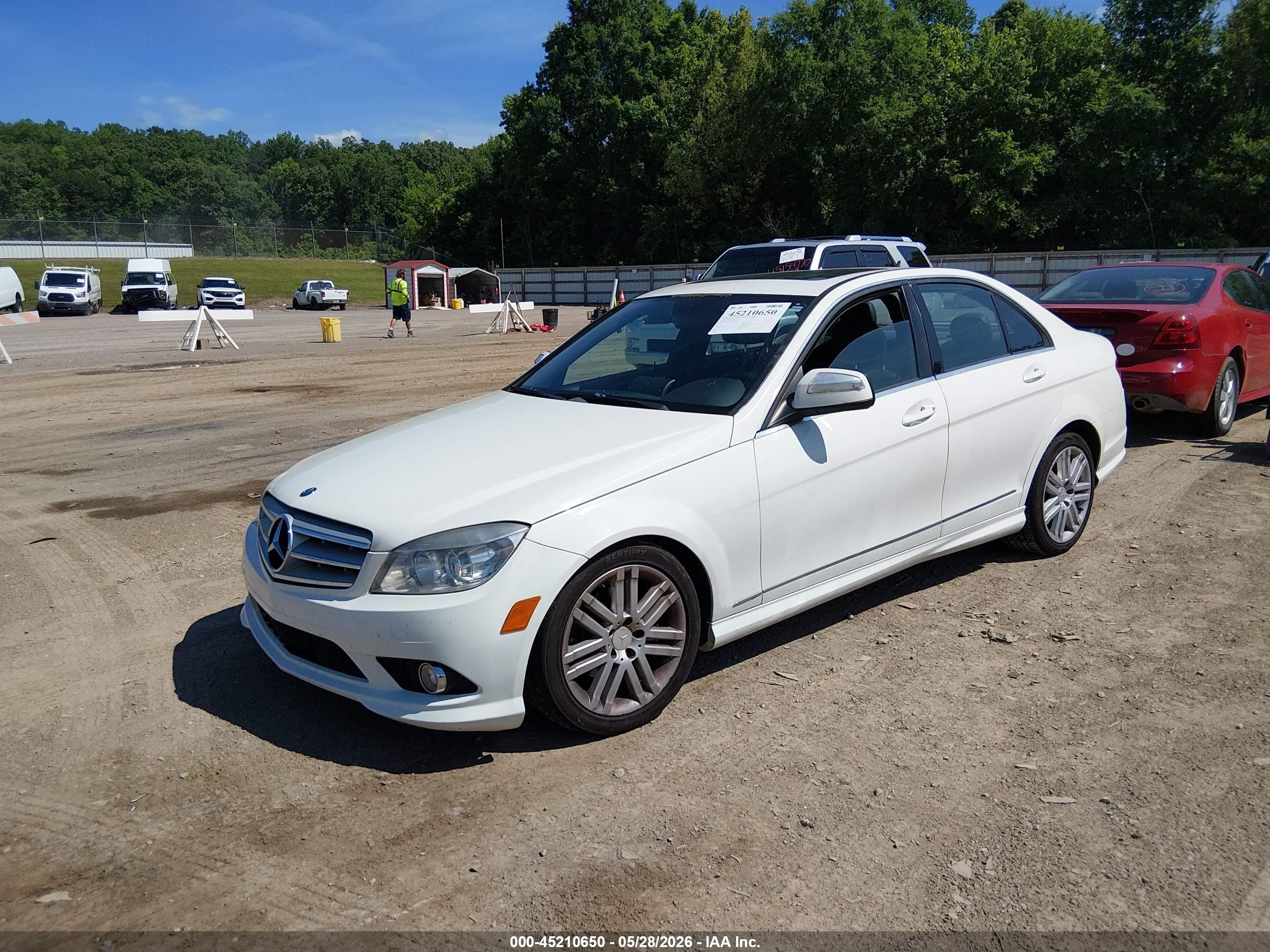 2009 Mercedes-benz C 300 Luxury/sport White vin: WDDGF54X99F234428