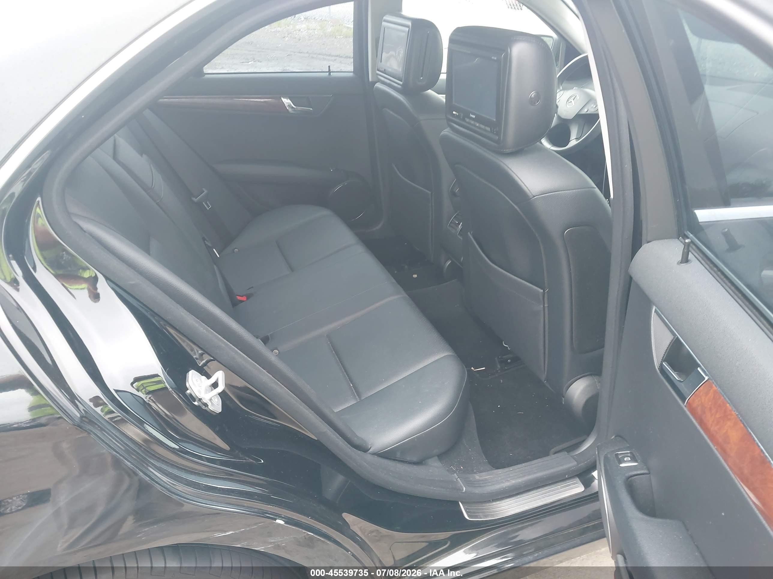 2009 Mercedes-benz C 300 Luxury Black vin: WDDGF54X99R045776