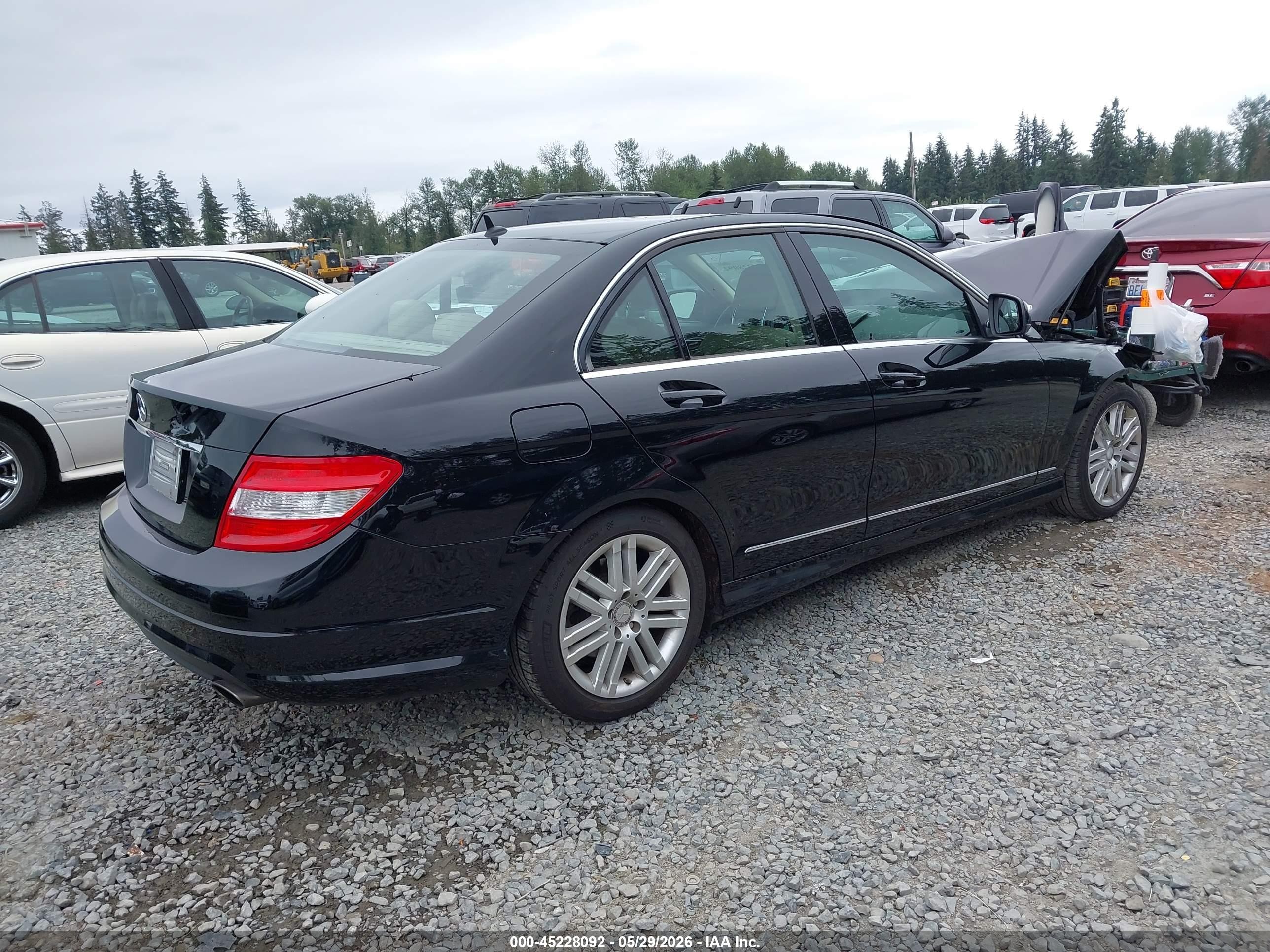 2009 Mercedes-benz C 300 Luxury/sport Черный vin: WDDGF54X99R070029