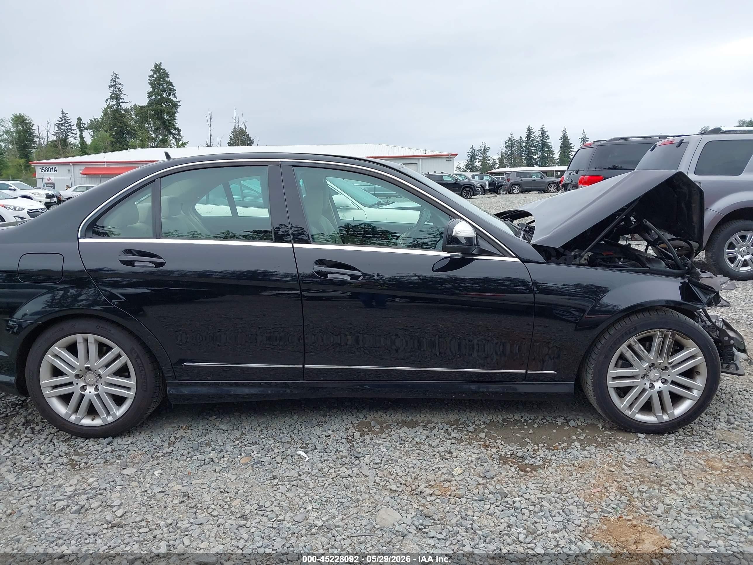 2009 Mercedes-benz C 300 Luxury/sport Черный vin: WDDGF54X99R070029