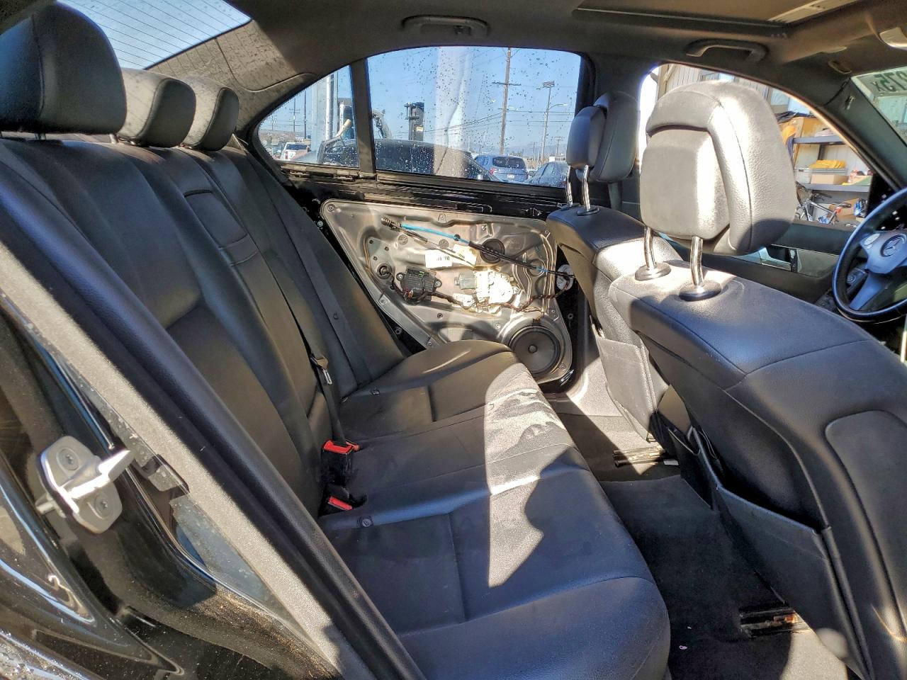2009 Mercedes-benz C 300 Черный vin: WDDGF54X99R073576