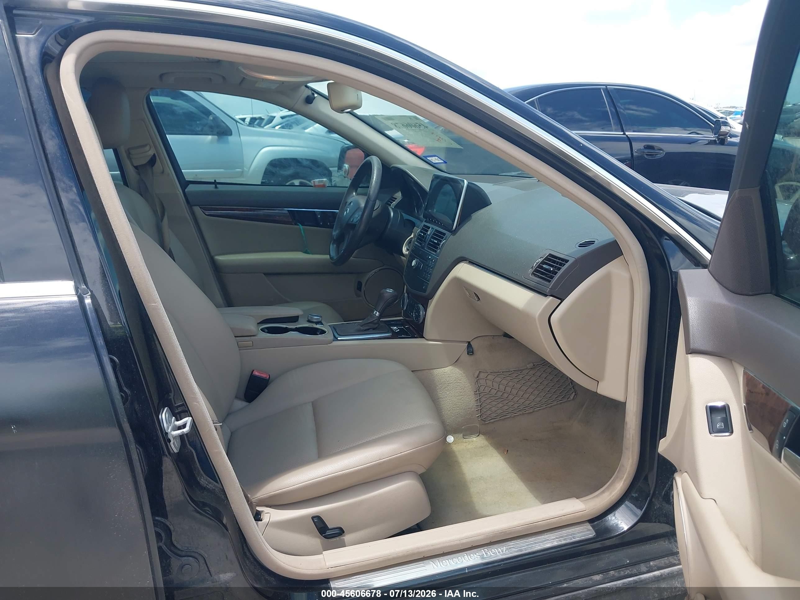 2009 Mercedes-benz C 300 Sport Black vin: WDDGF54X99R078535