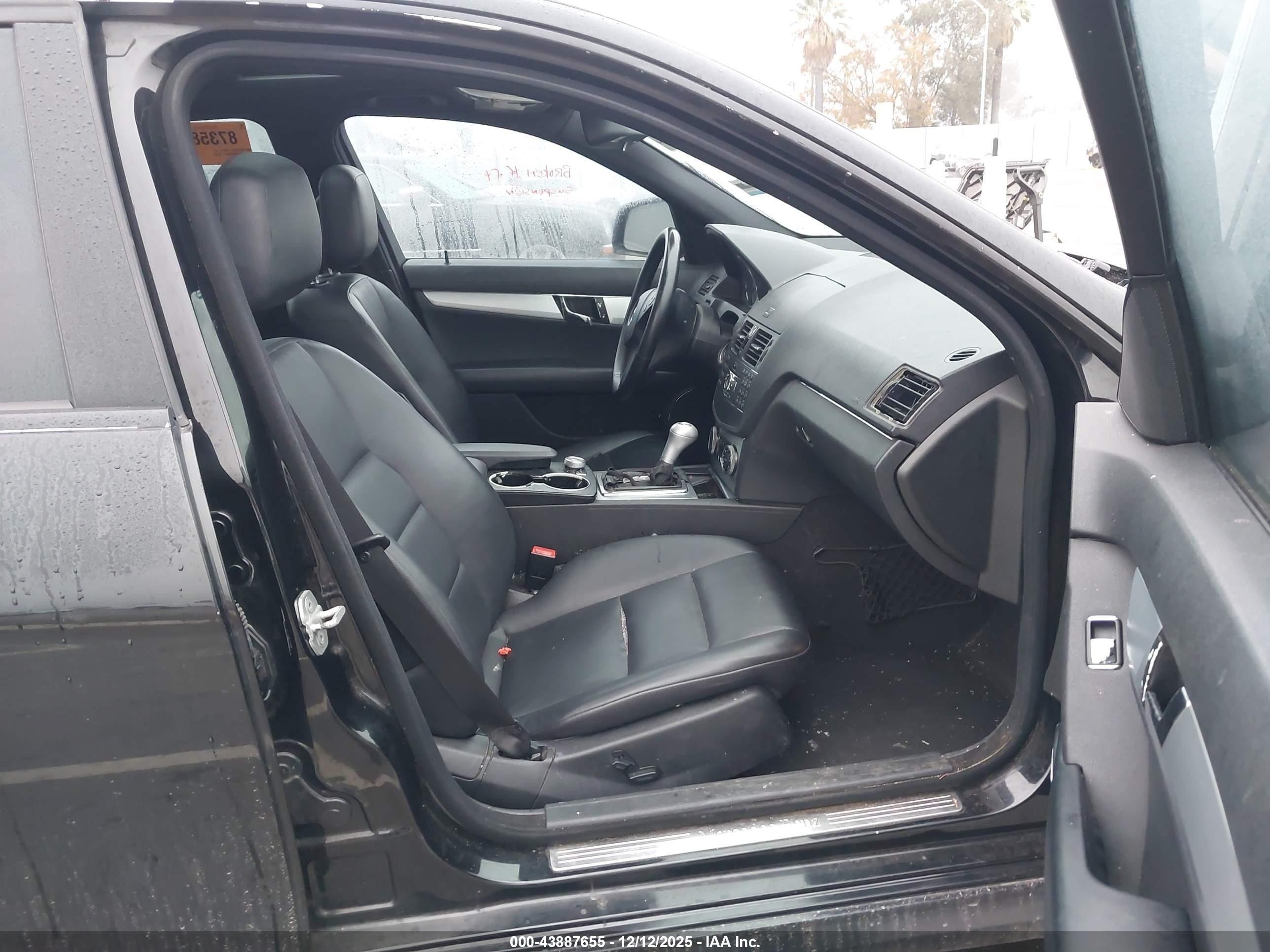 2009 Mercedes-benz C 300 Luxury/sport Black vin: WDDGF54X99R083010