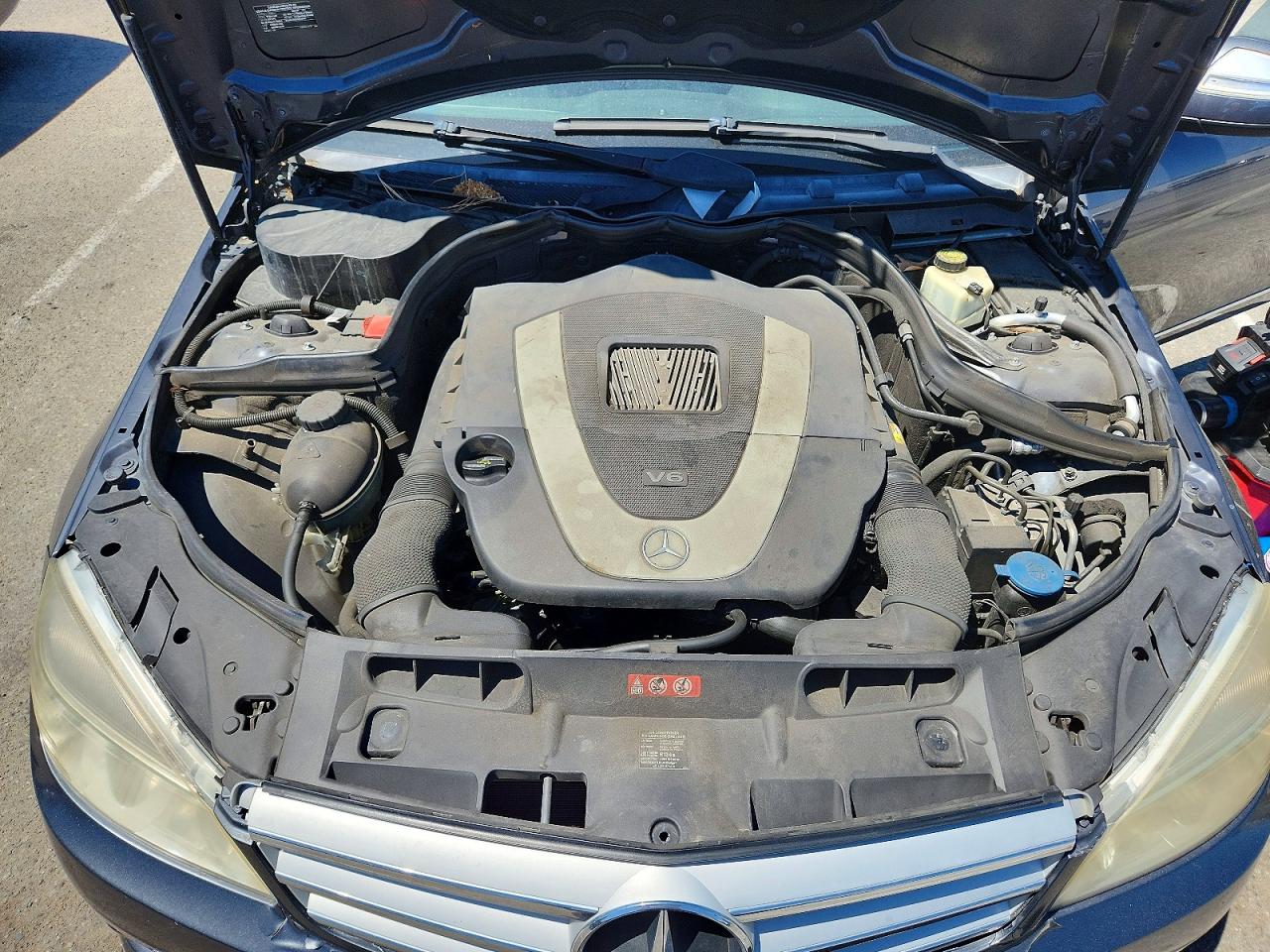 2008 Mercedes-benz C 300 Угольный vin: WDDGF54XX8F048802