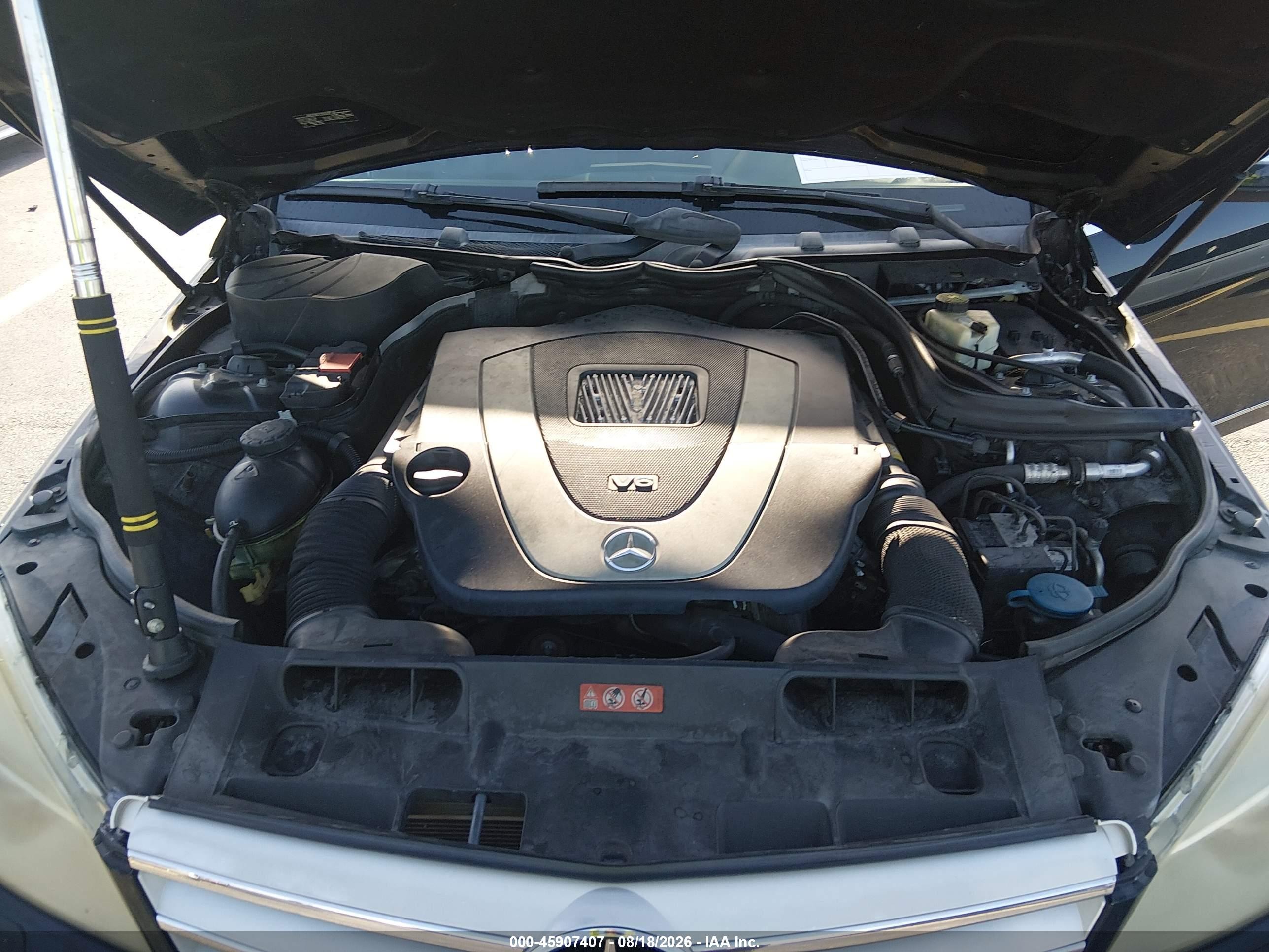 2008 Mercedes-benz C 300 Luxury/sport Черный vin: WDDGF54XX8F054213