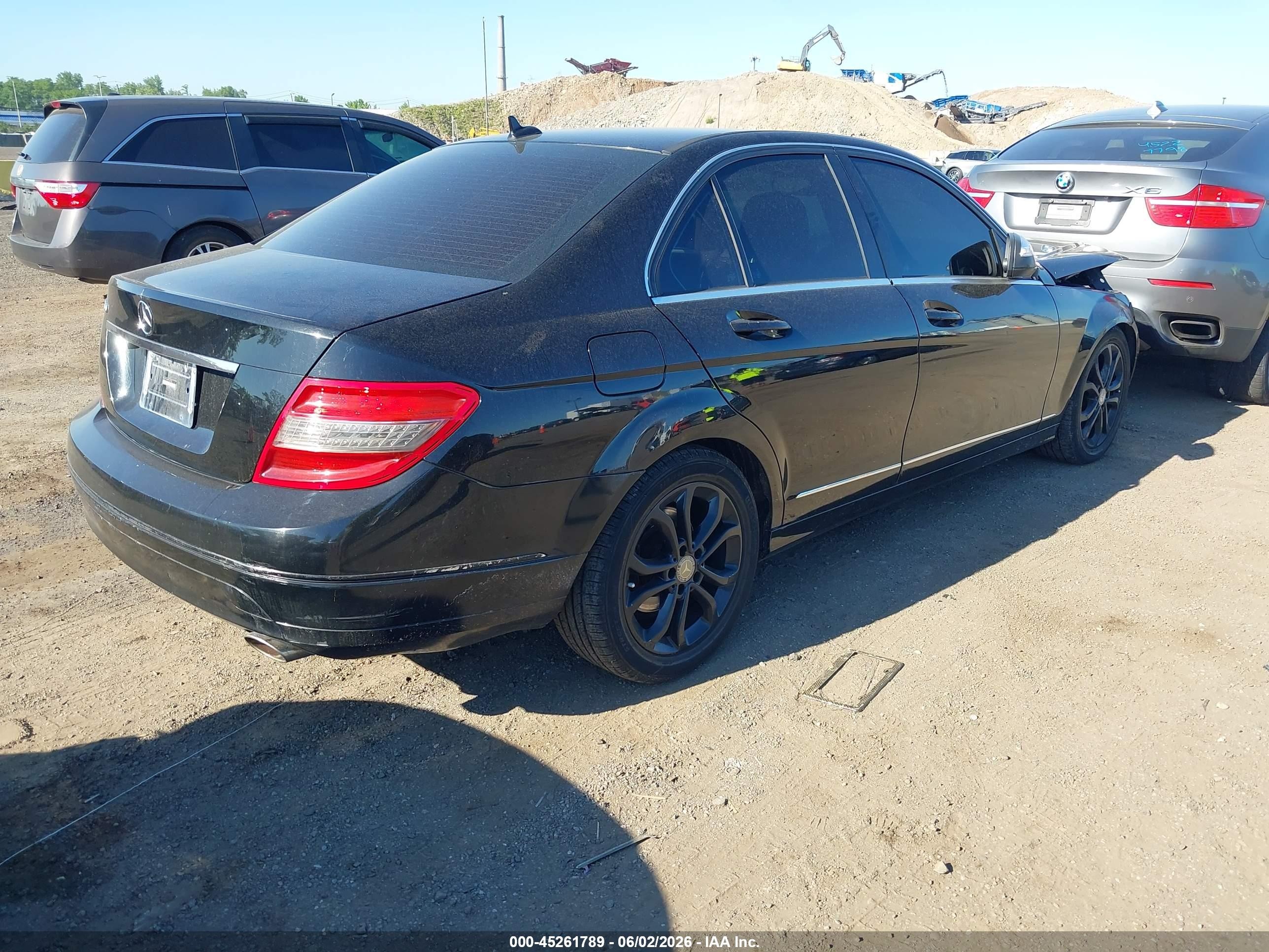 2008 Mercedes-benz C 300 Luxury/sport Черный vin: WDDGF54XX8F123725