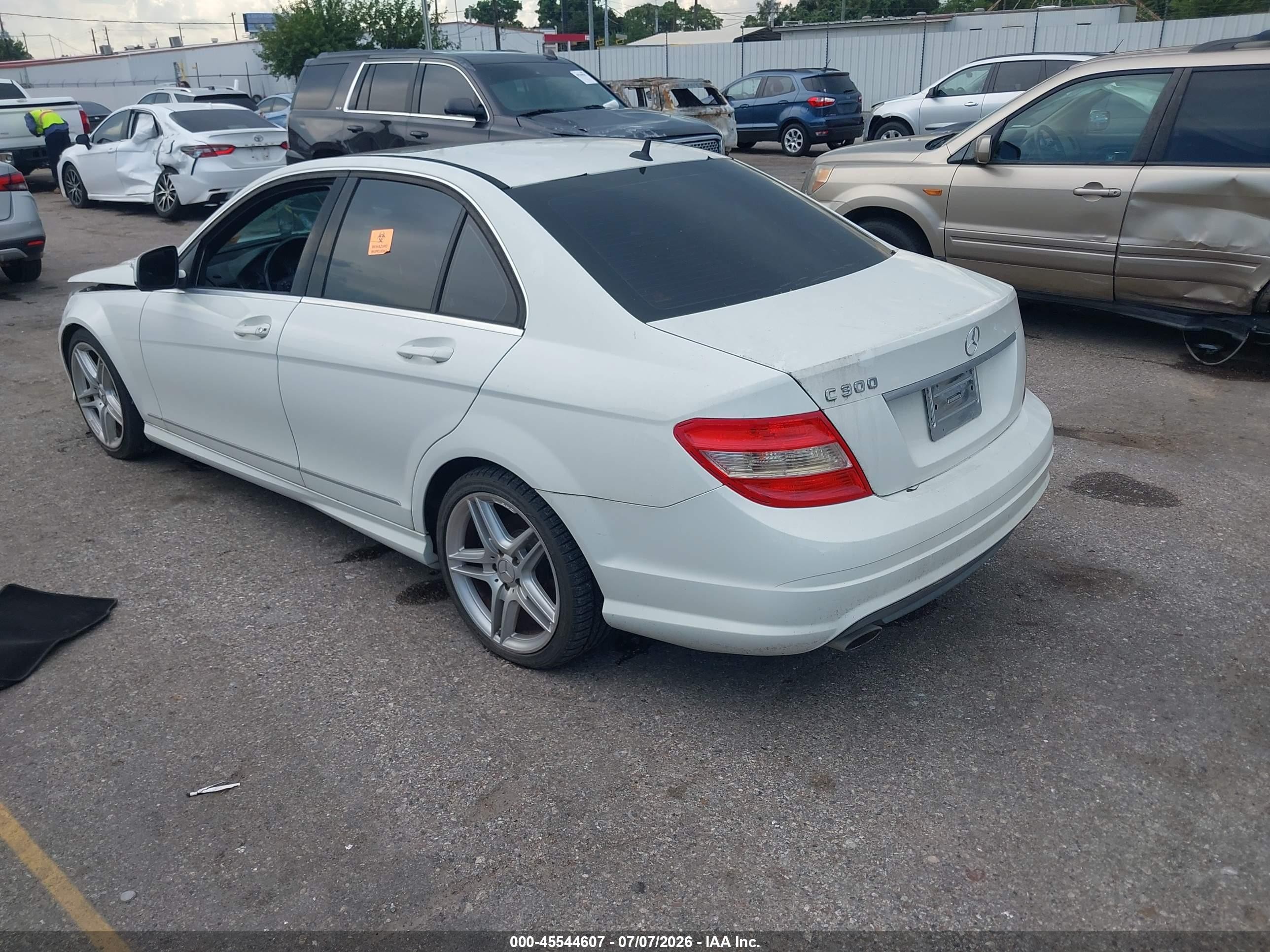 2008 Mercedes-benz C 300 Luxury/sport White vin: WDDGF54XX8R015751