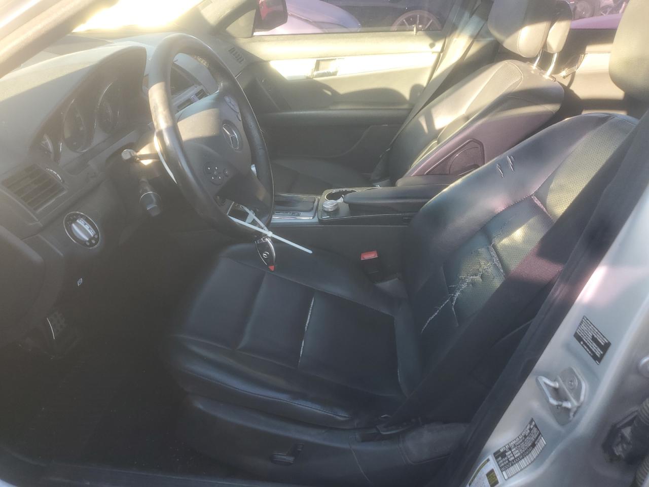 2009 Mercedes-benz C 300 Серебряный vin: WDDGF54XX9F204046