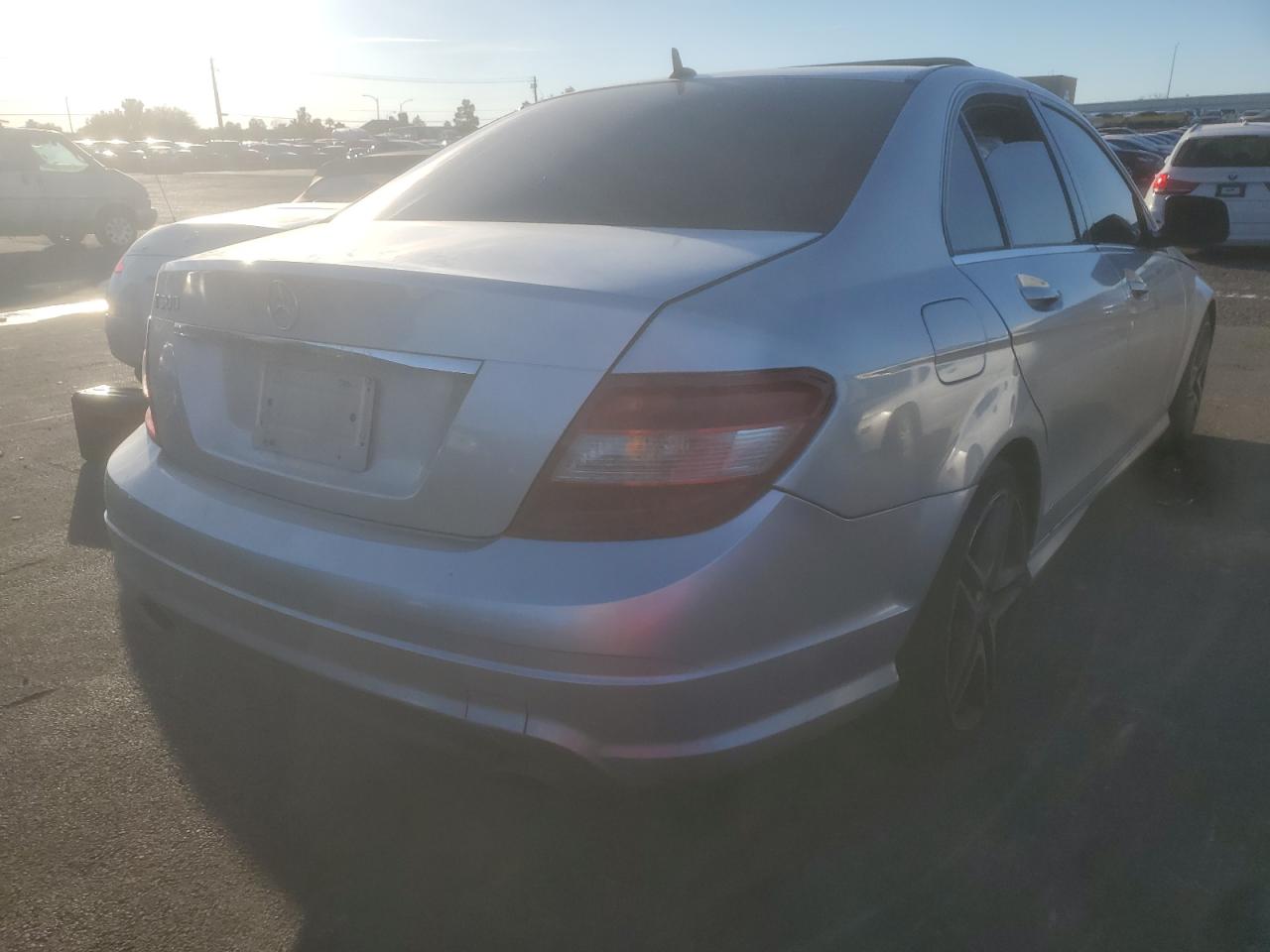 2009 Mercedes-benz C 300 Серебряный vin: WDDGF54XX9F204046