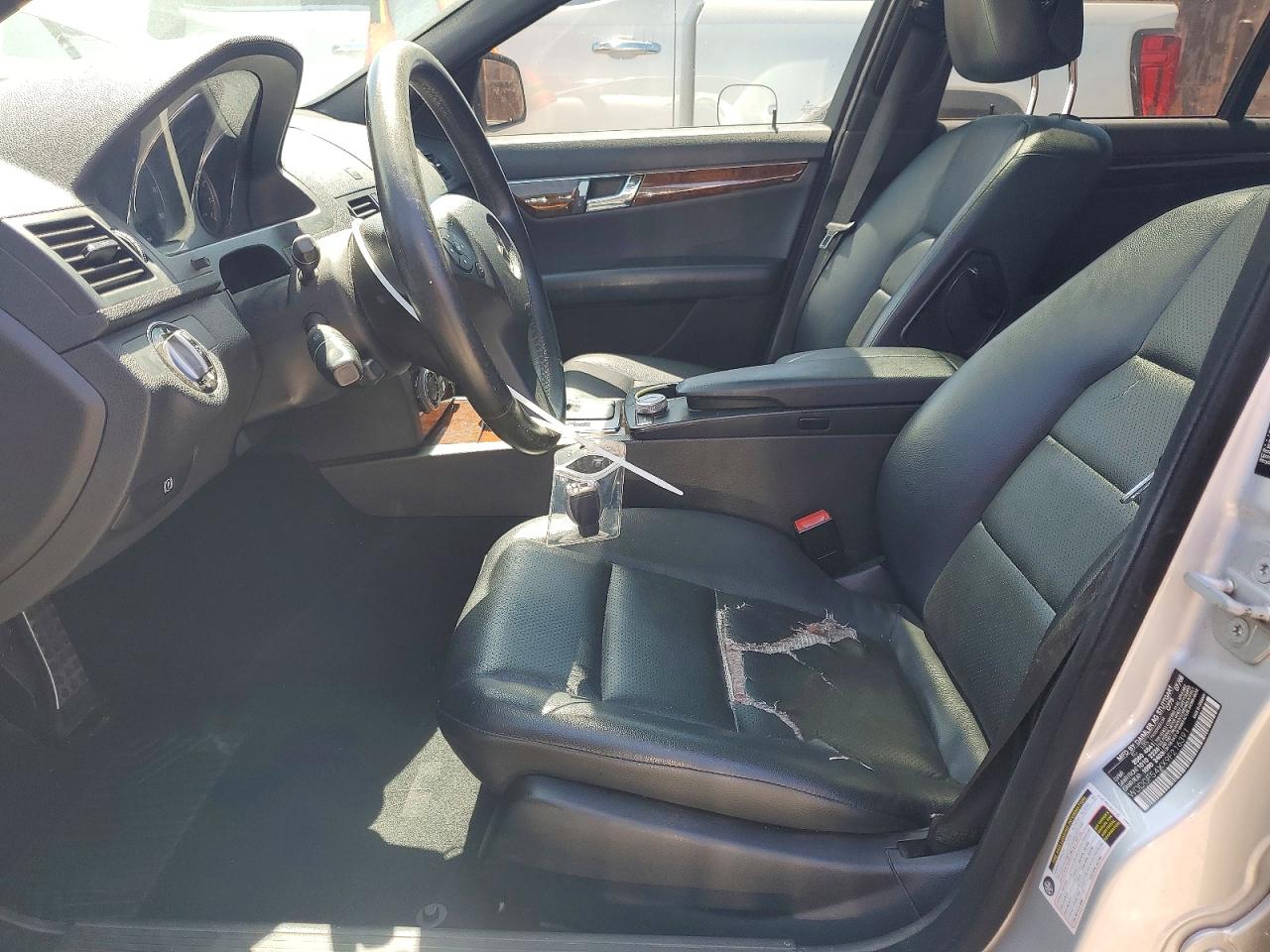 2009 Mercedes-benz C 300 Silver vin: WDDGF54XX9F216391